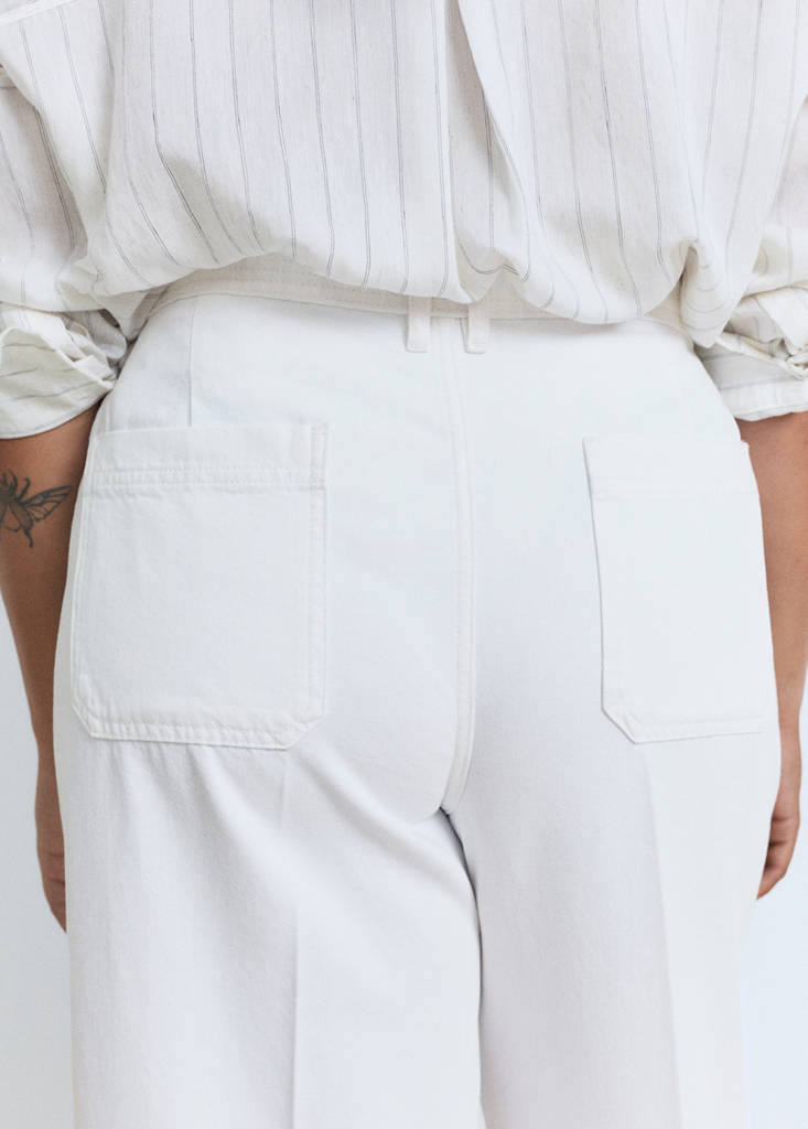 High-waisted wide leg jeans with pockets — White