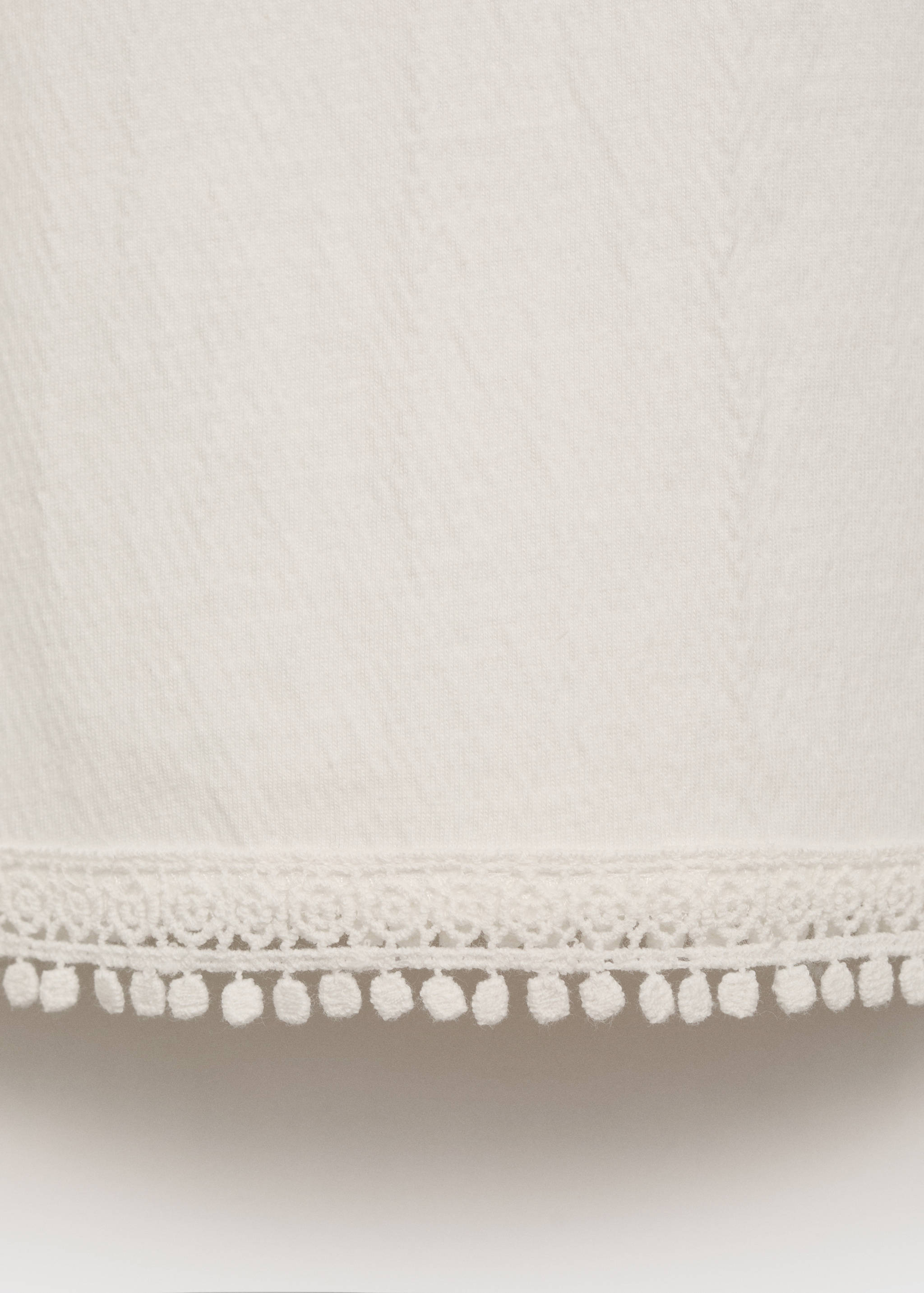 Тениска с текстура и бродерия - Данни за артикула 8