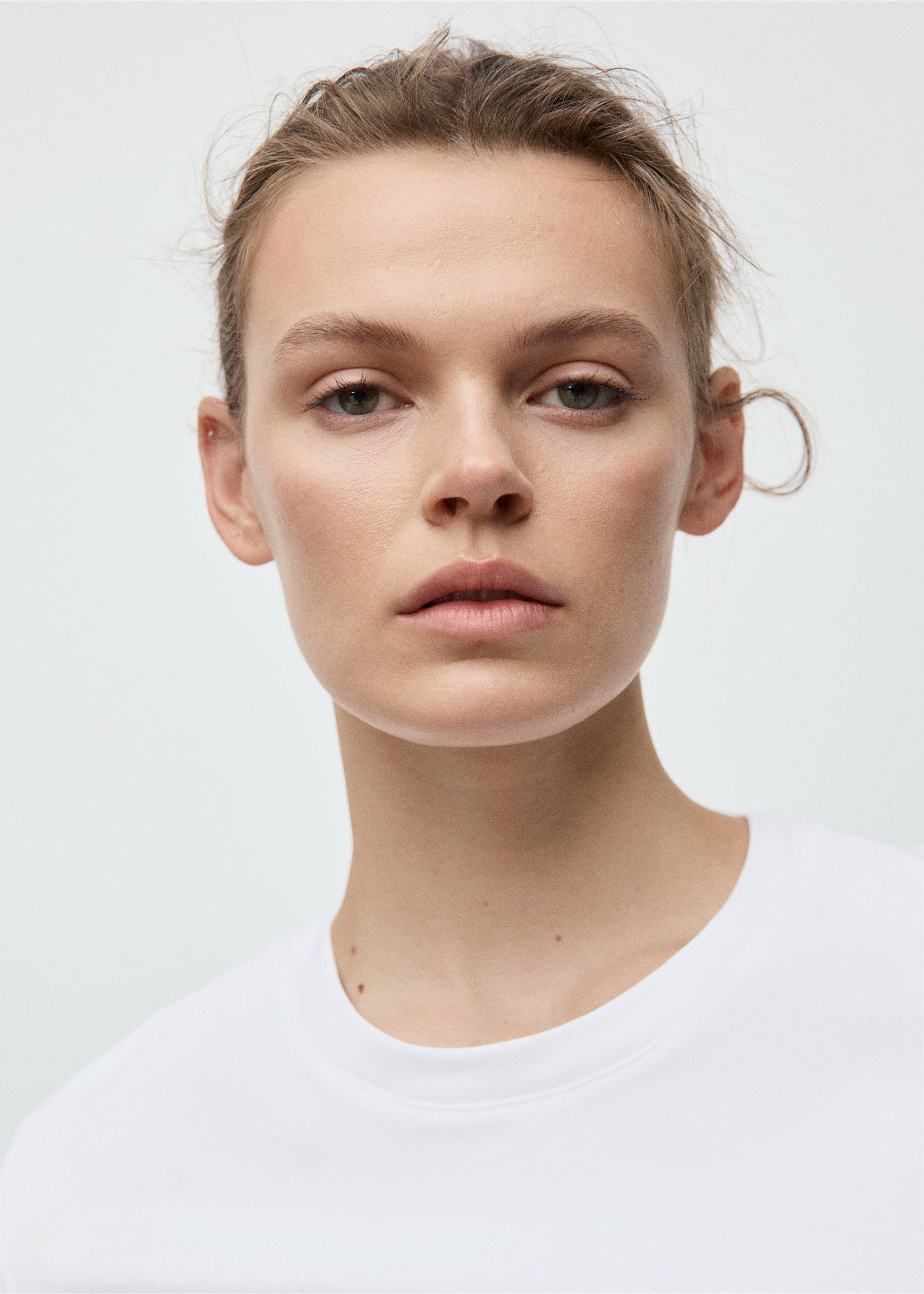 Cotton short-sleeved t-shirt - Details of the article 1, White. Ref: 17021197-00.