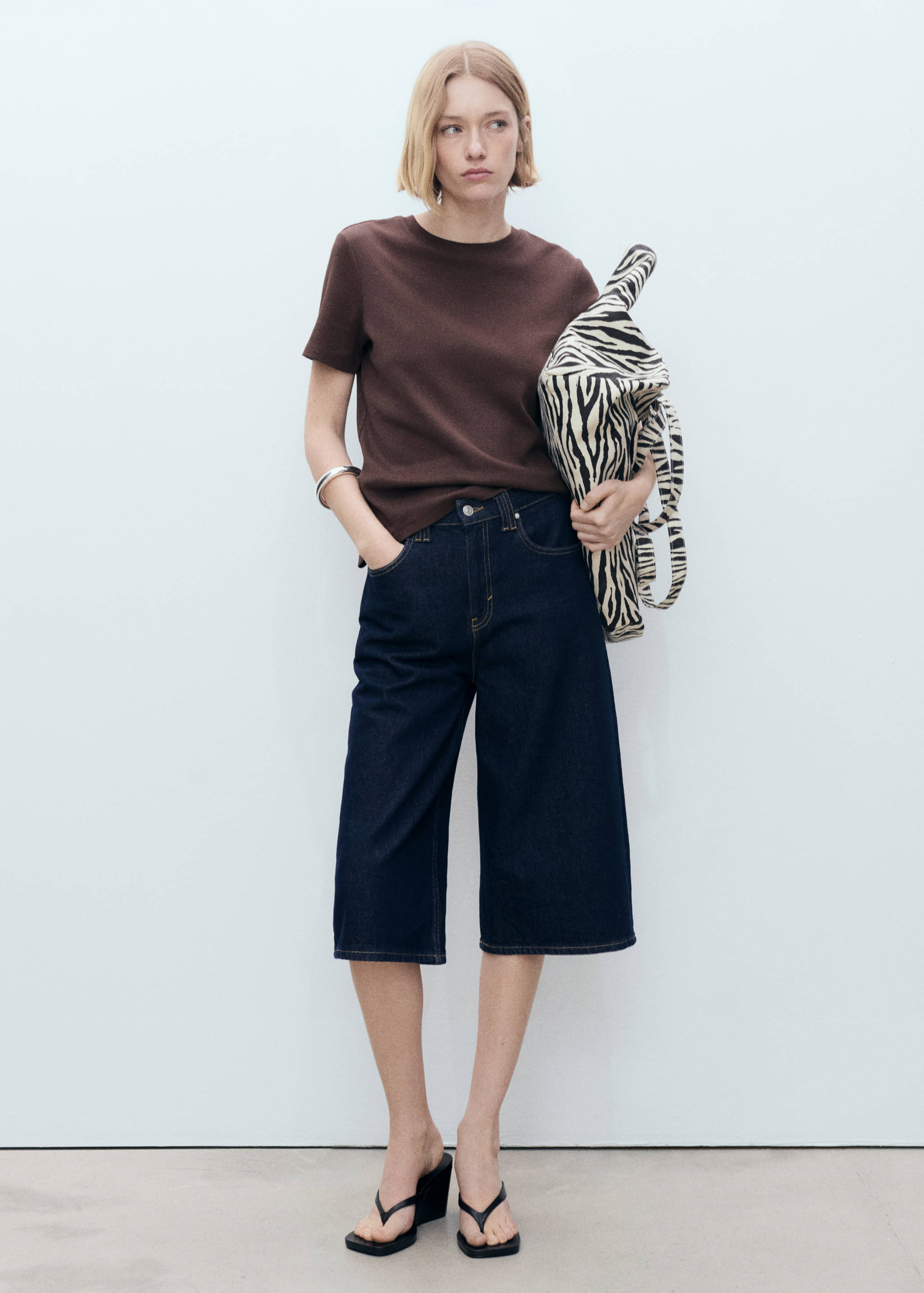 Cotton short-sleeved t-shirt - General plane