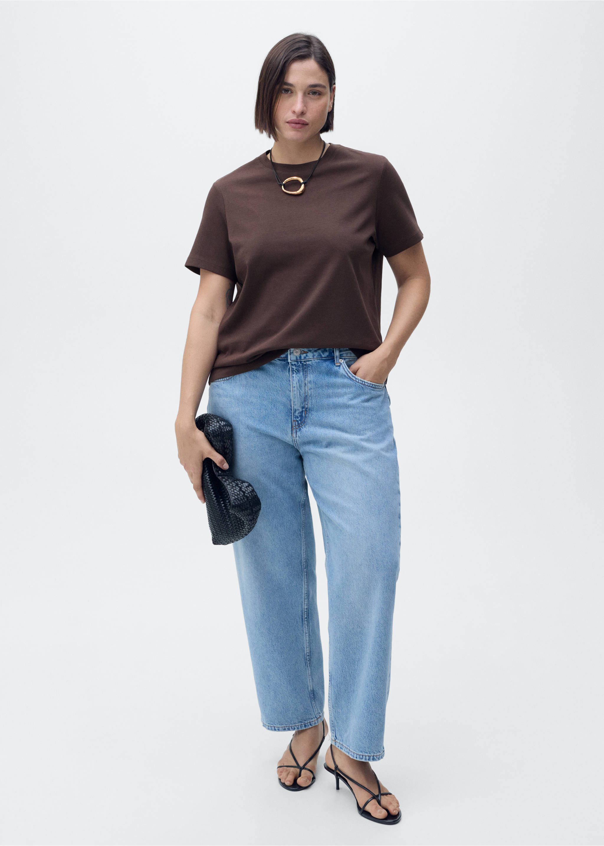 Cotton short-sleeved t-shirt - Details of the article 3, Chocolate. Ref: 17021197-00.
