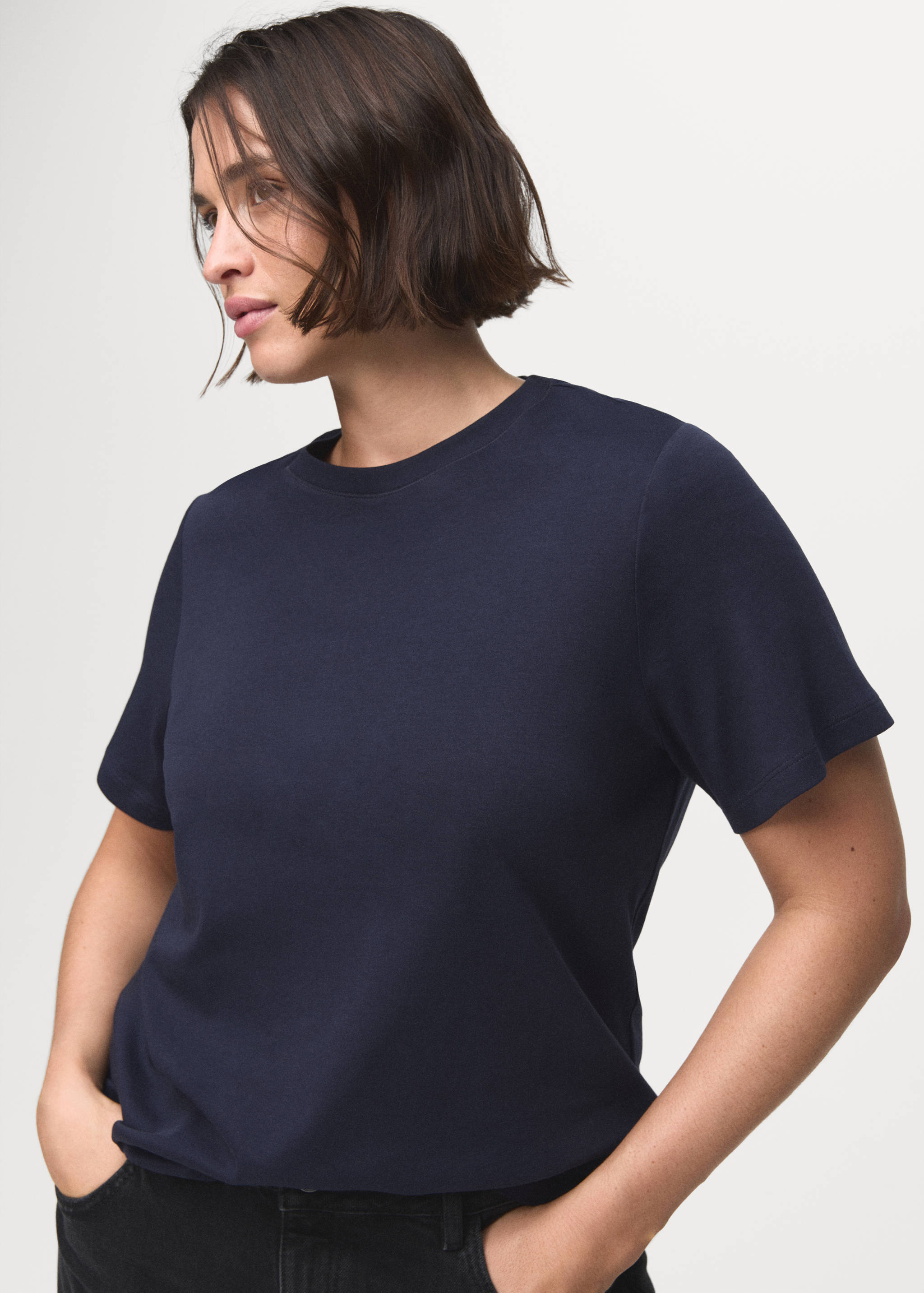 Cotton short-sleeved t-shirt - Details of the article 5