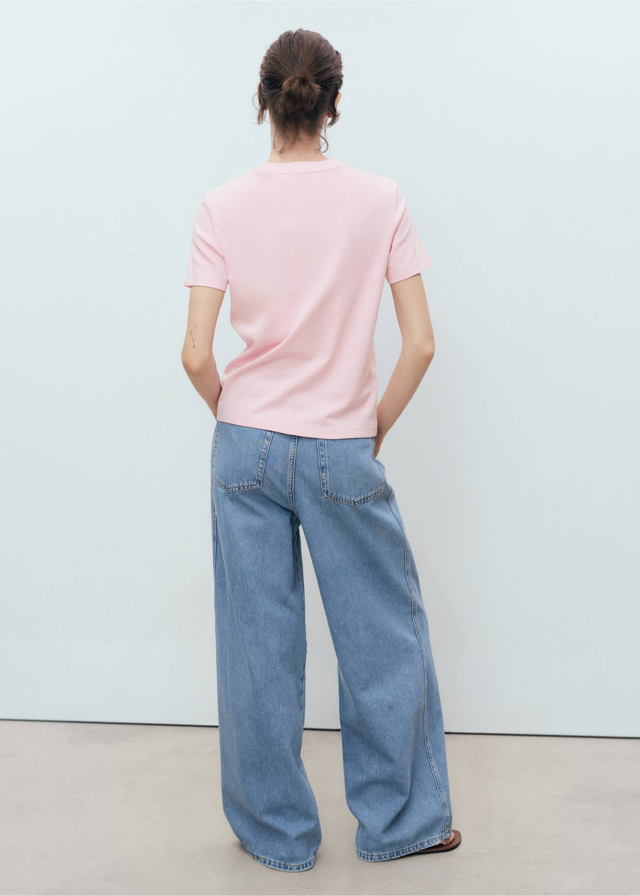 Cotton short-sleeved t-shirt - Reverse of the article, Light Pink. Ref: 17021197-00.