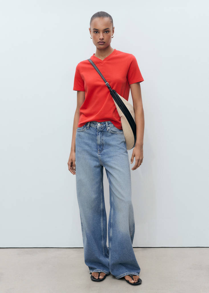 V-neck cotton T-shirt — Red