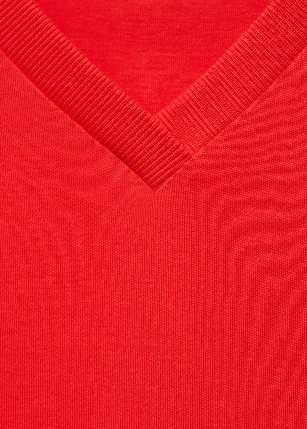 V-neck cotton T-shirt — Red