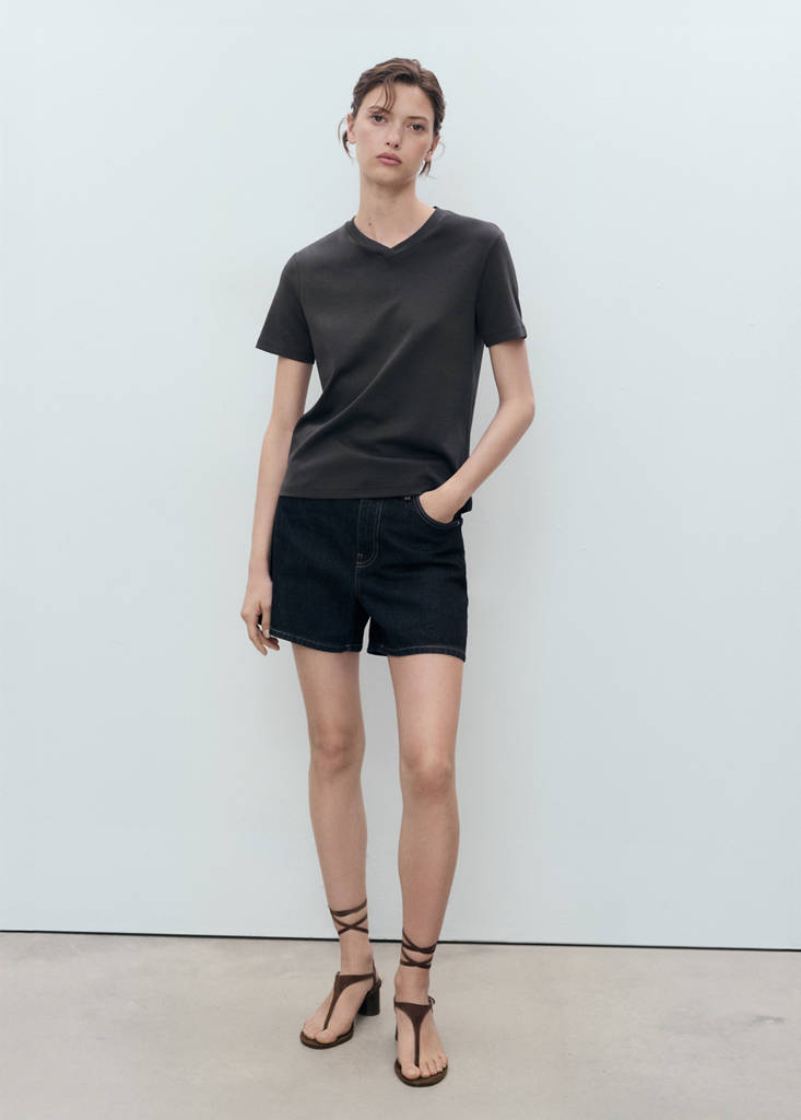 V-neck cotton T-shirt — Black