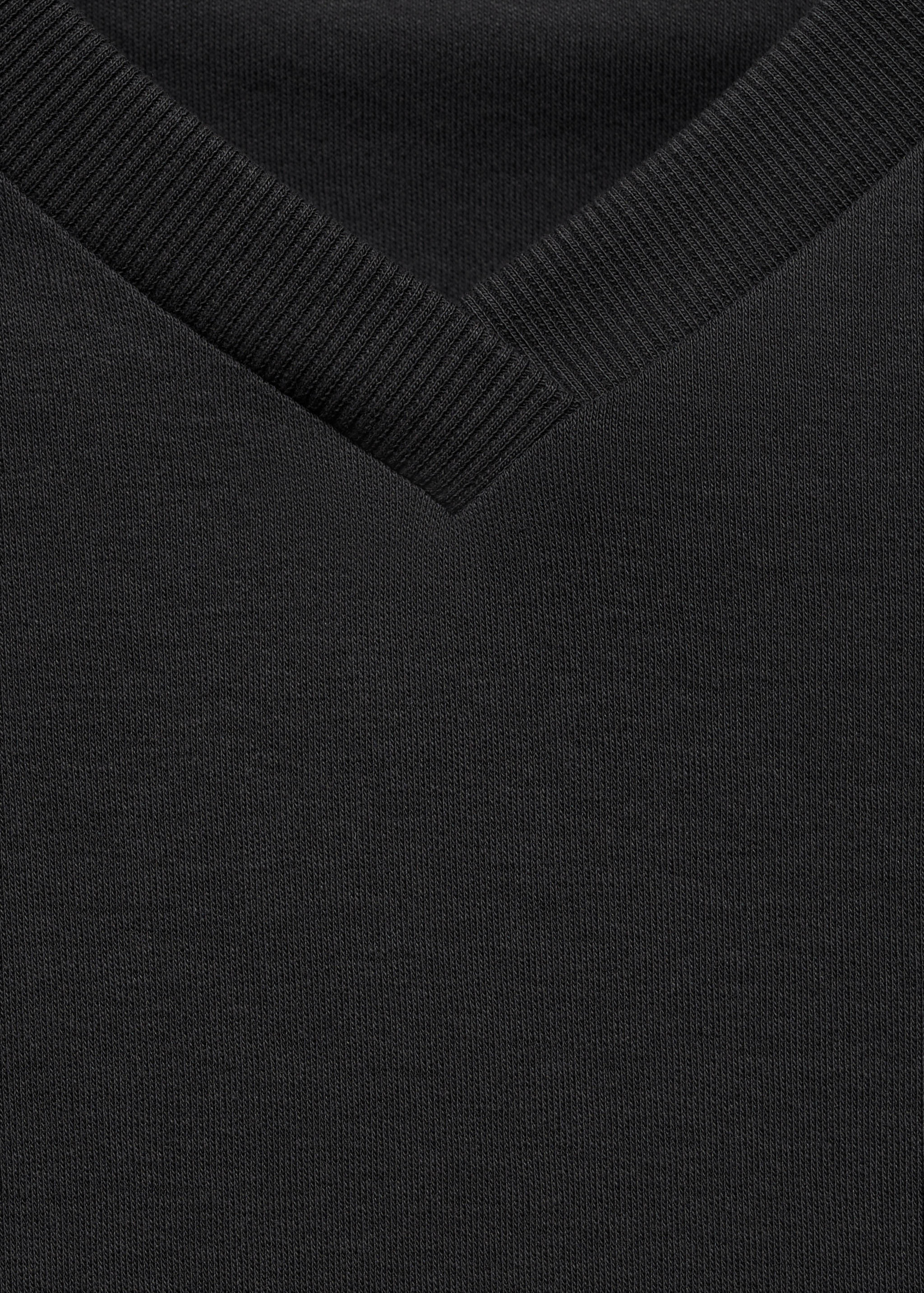 V-neck cotton T-shirt - Details of the article 8