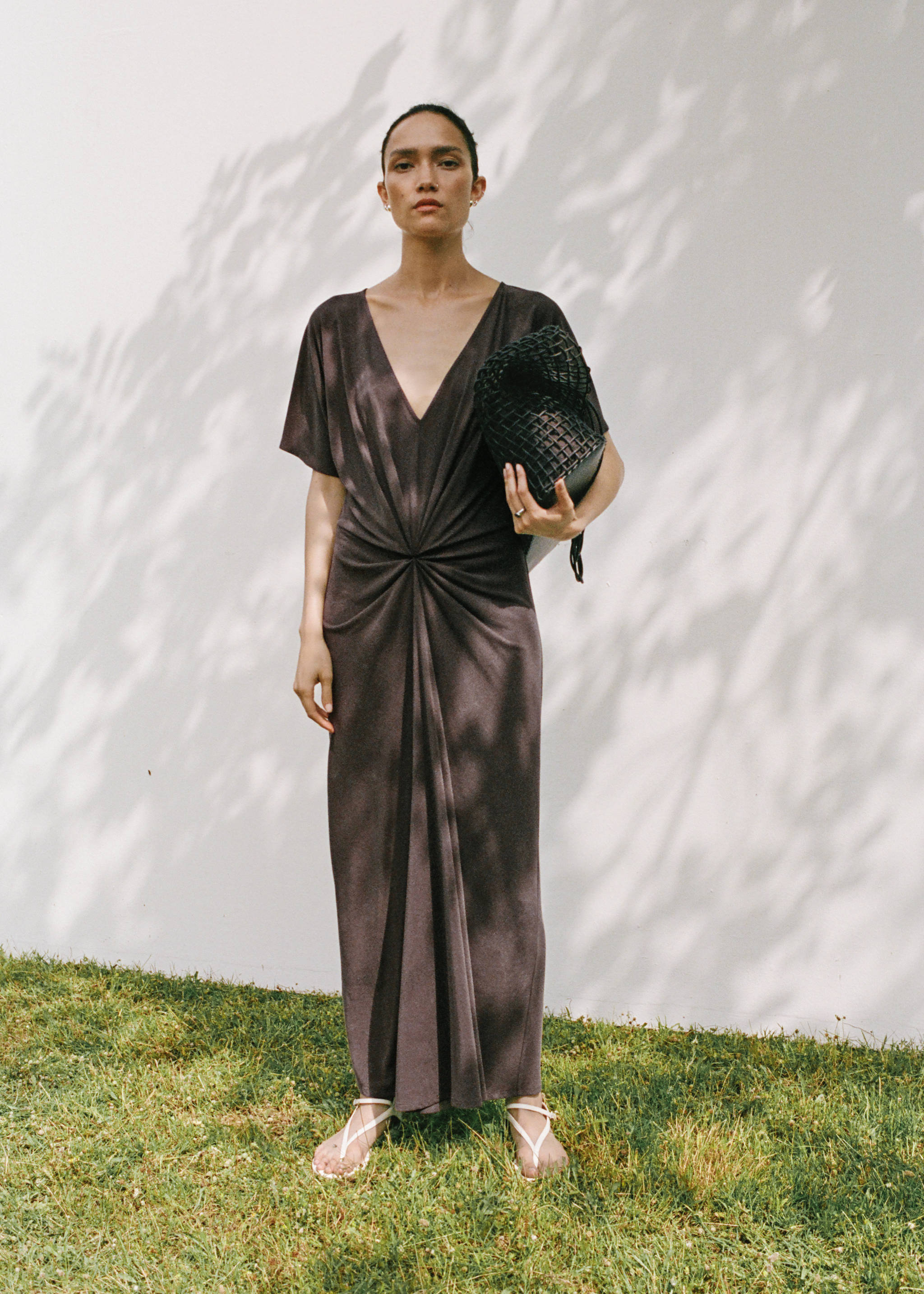 V-neck dress with gathered neckline - Details of the article 6