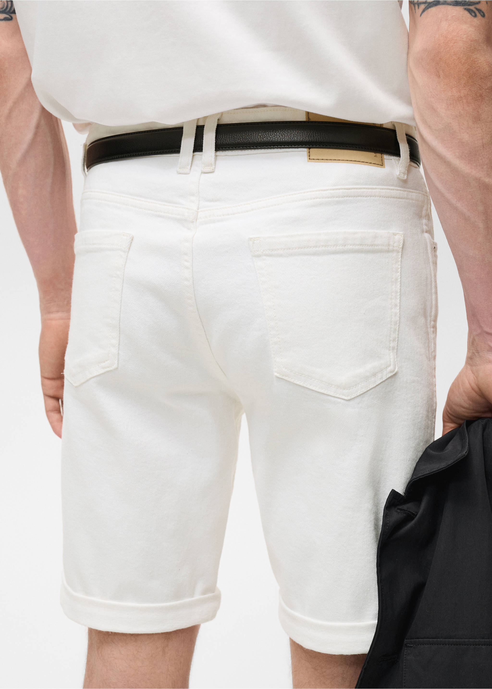 Slim-fit denim bermuda shorts - Details of the article 3, Off White. Ref: 17021224-00.