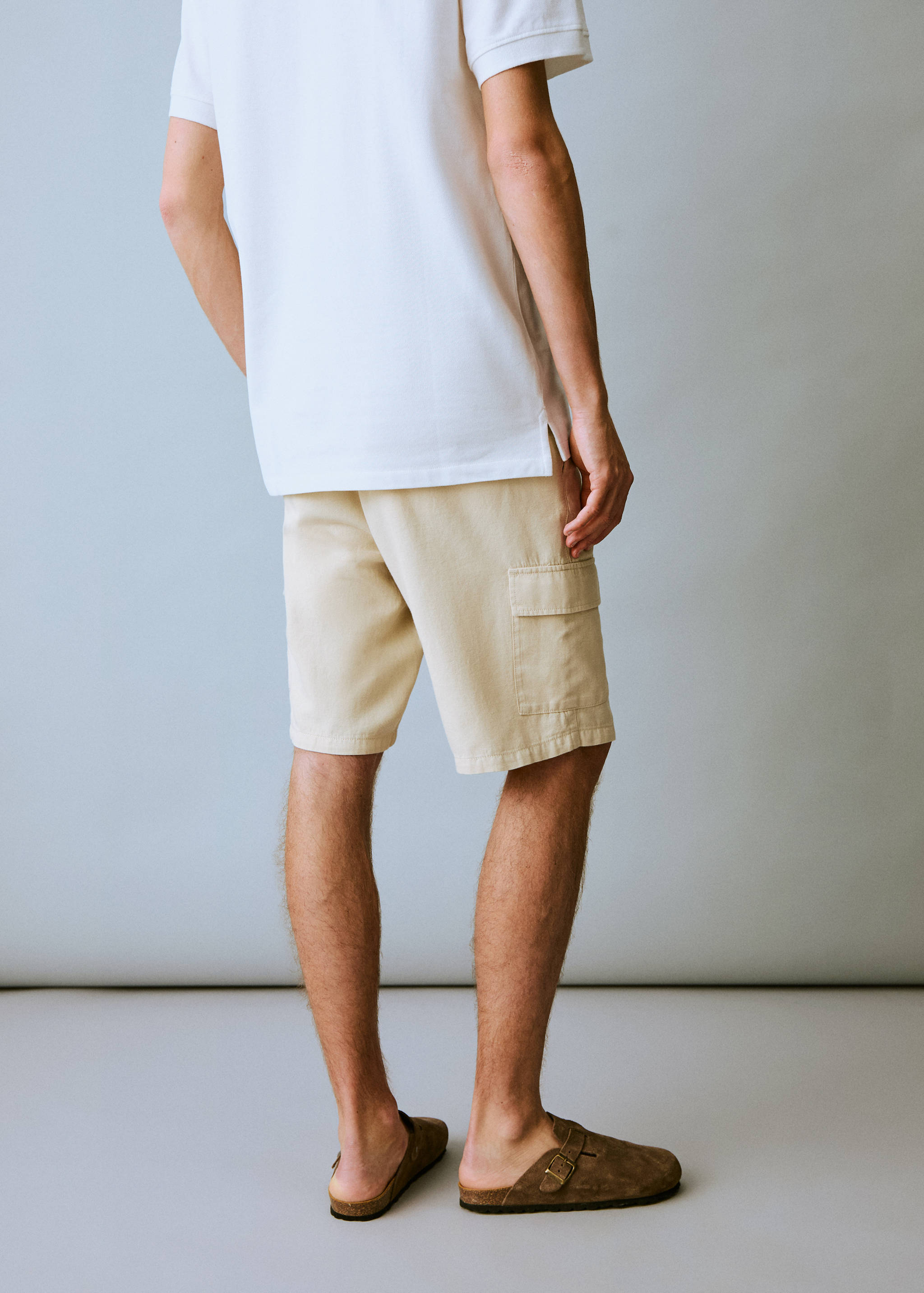 Cargo linen bermuda shorts - Reverse of the article