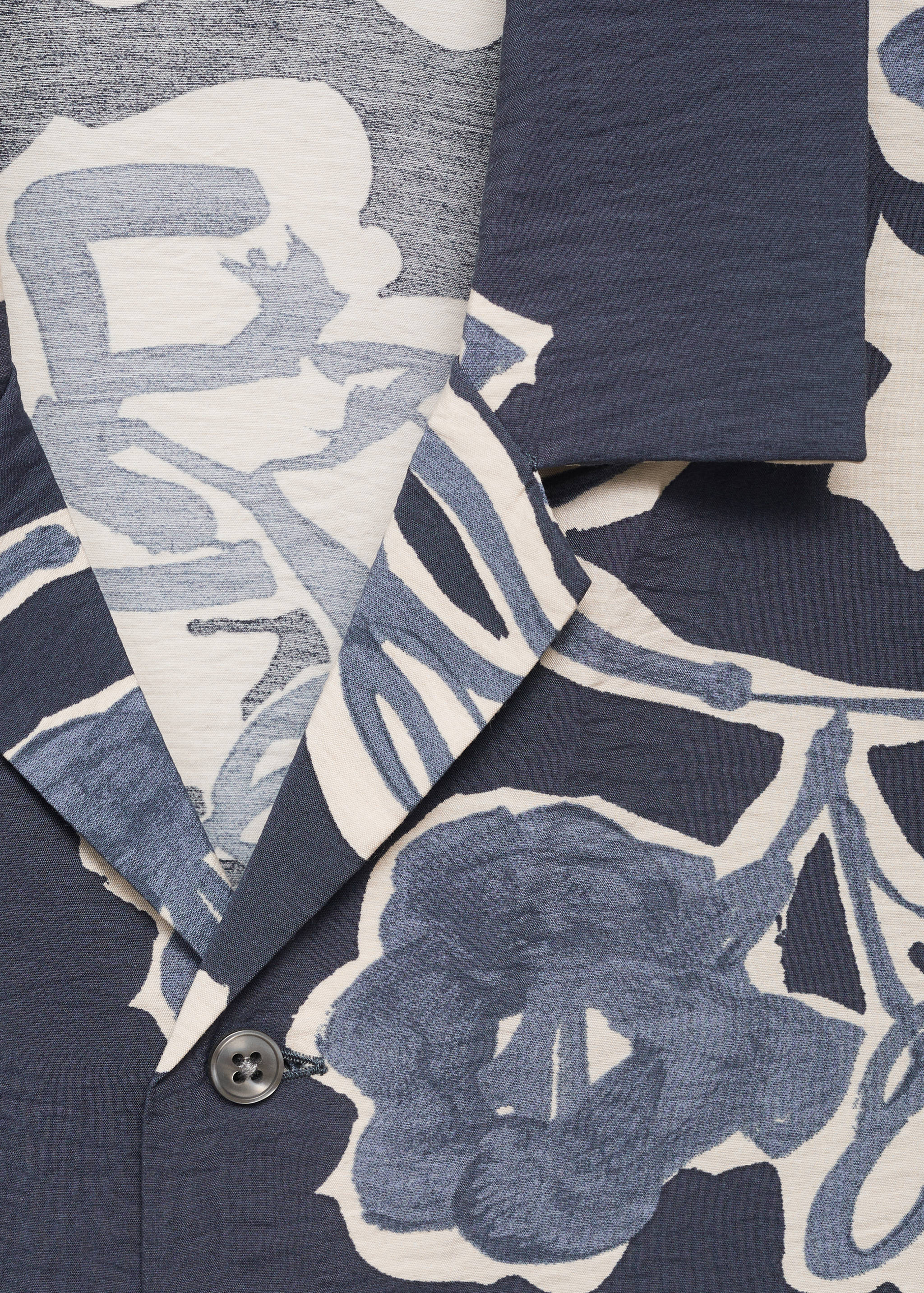 Creased-effect floral shirt - Details of the article 8