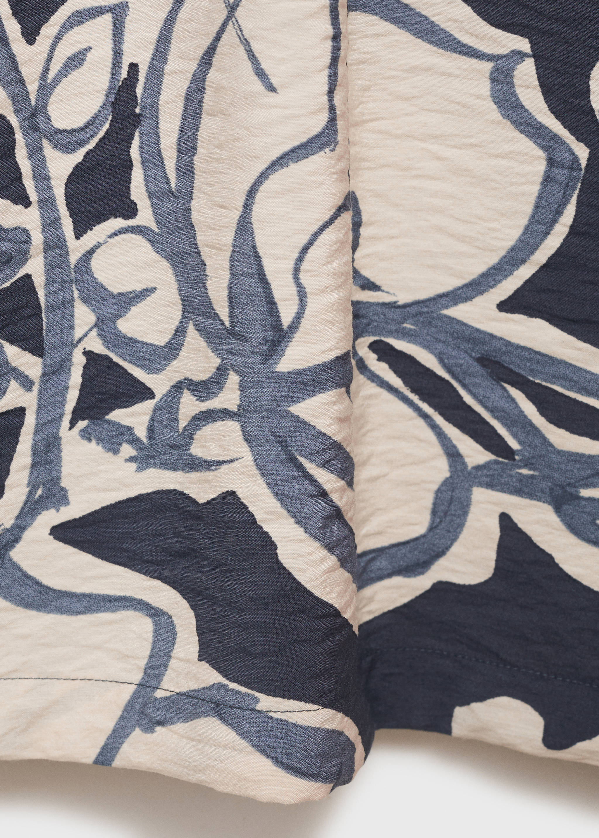 Creased-effect floral shirt - Details of the article 0