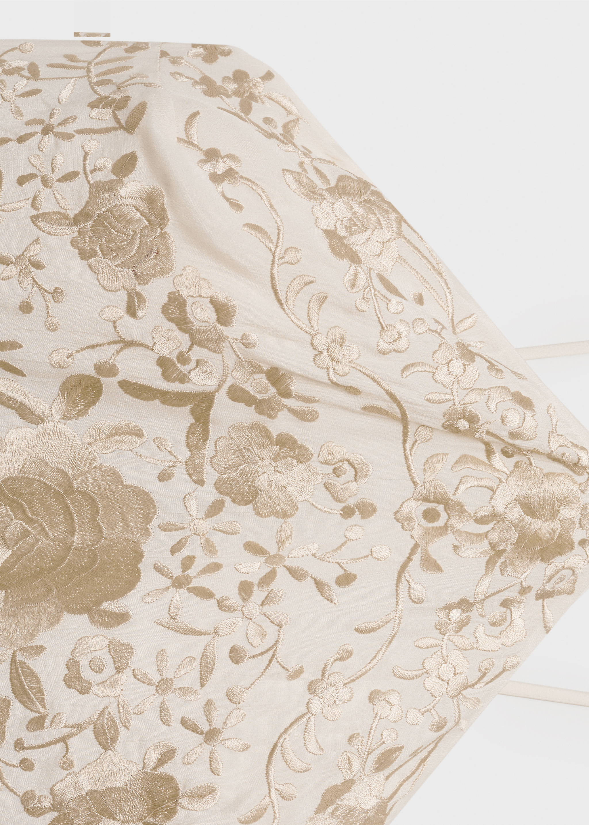 Robe brodée de fleurs avec détails à franges - Détail de l'article 8, Écru. Ref: 17021233-01.