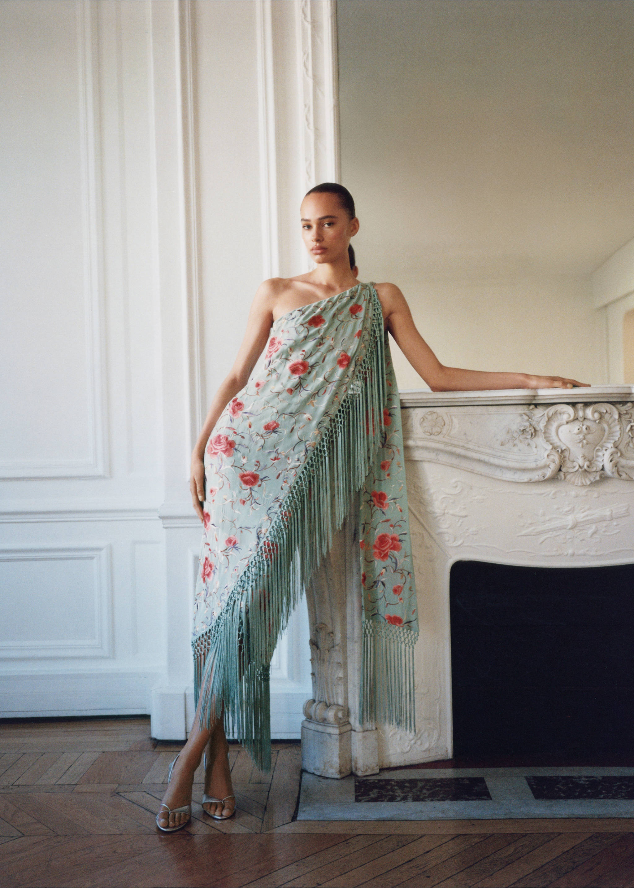 Robe asymétrique broderie à franges - Plan général, Bleu. Ref: 17021234-00.