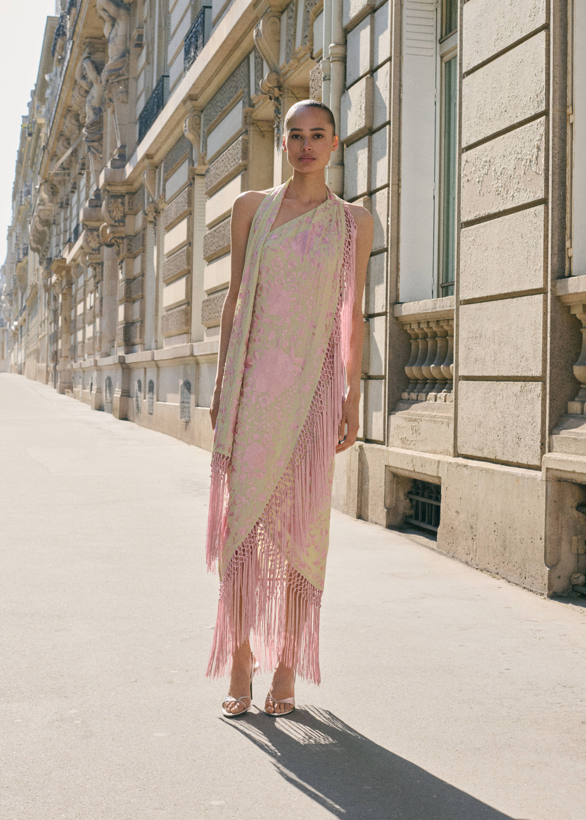 Robe asymétrique broderie à franges - Plan général