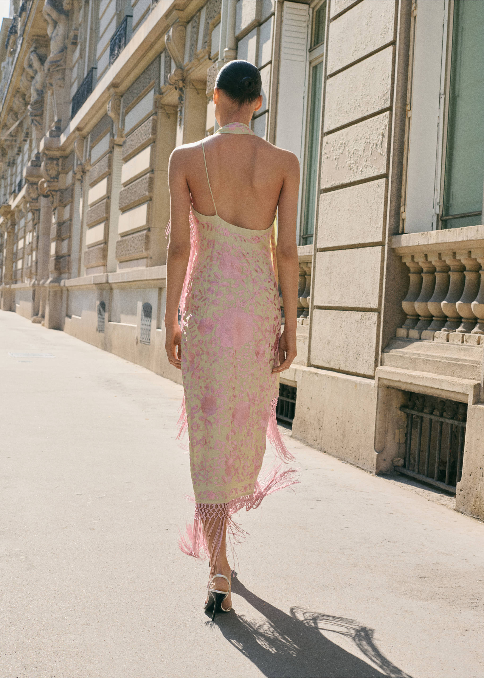 Robe asymétrique broderie à franges - Verso de l’article, Vert pastel. Ref: 17021235-00.