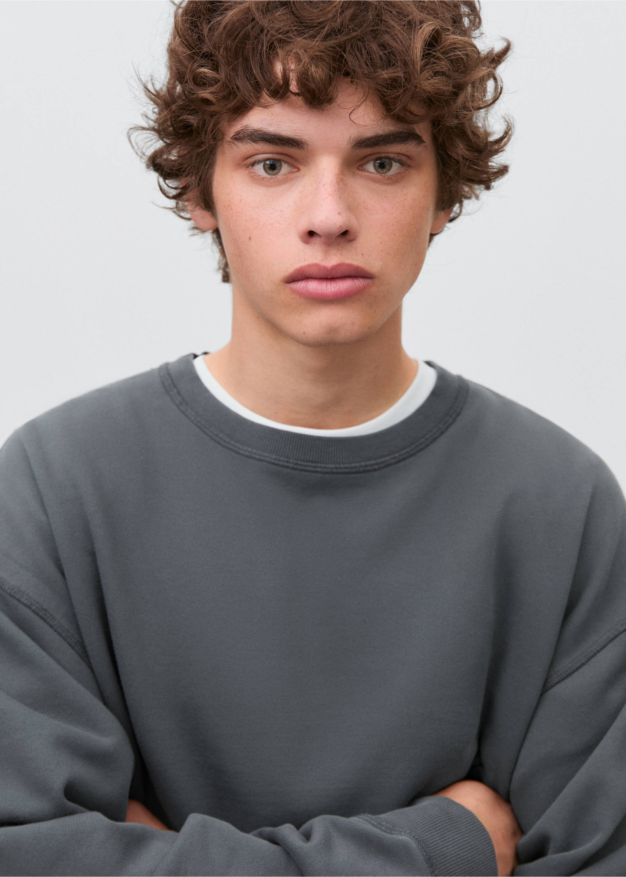 كنزة من القطن - تفاصيل المنتج 1, فحمي. Ref: 17021239-00.