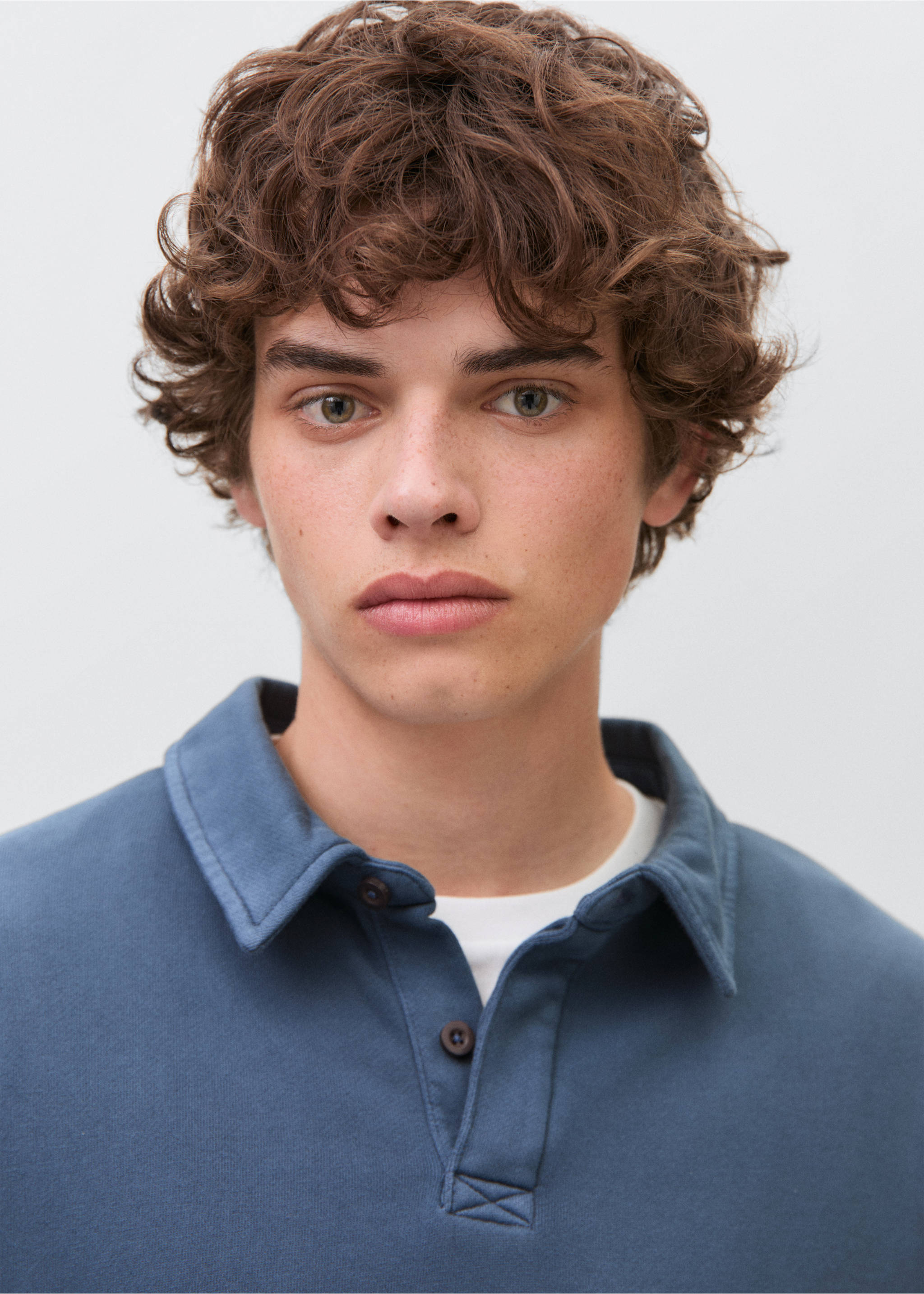 Polo-neck sweatshirt - Details of the article 1, Blue. Ref: 17021240-00.