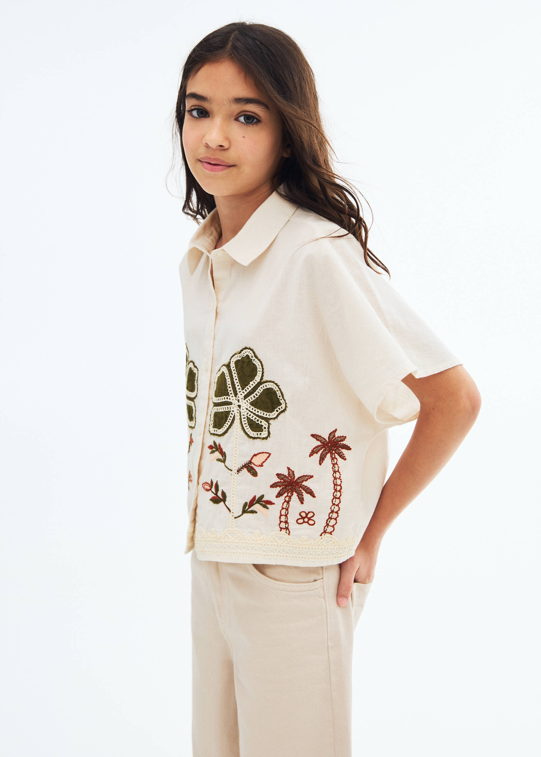 Jean wideleg revers effilochés - Plan moyen