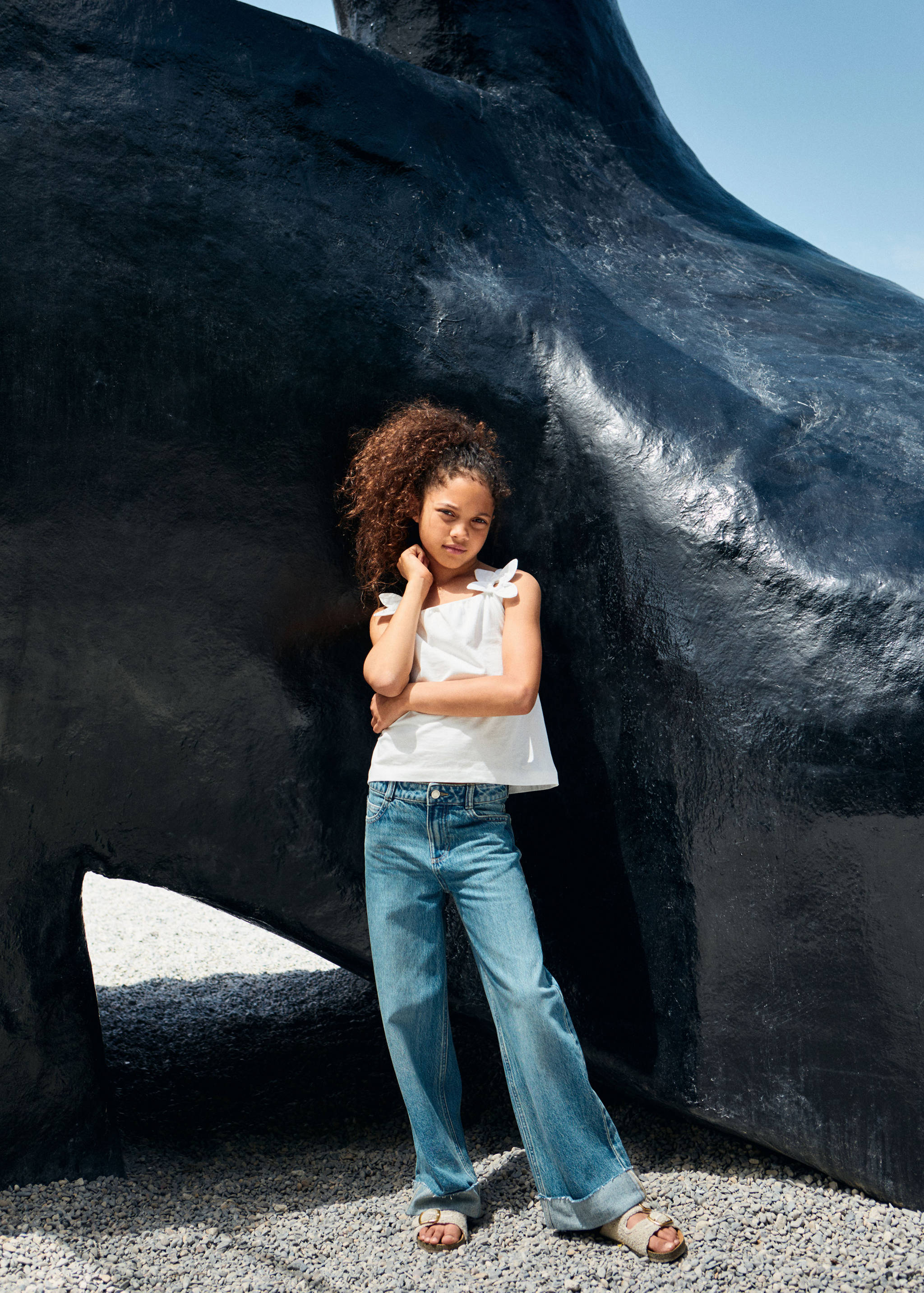 Wide leg jeans with turned-up hem - Details of the article 5