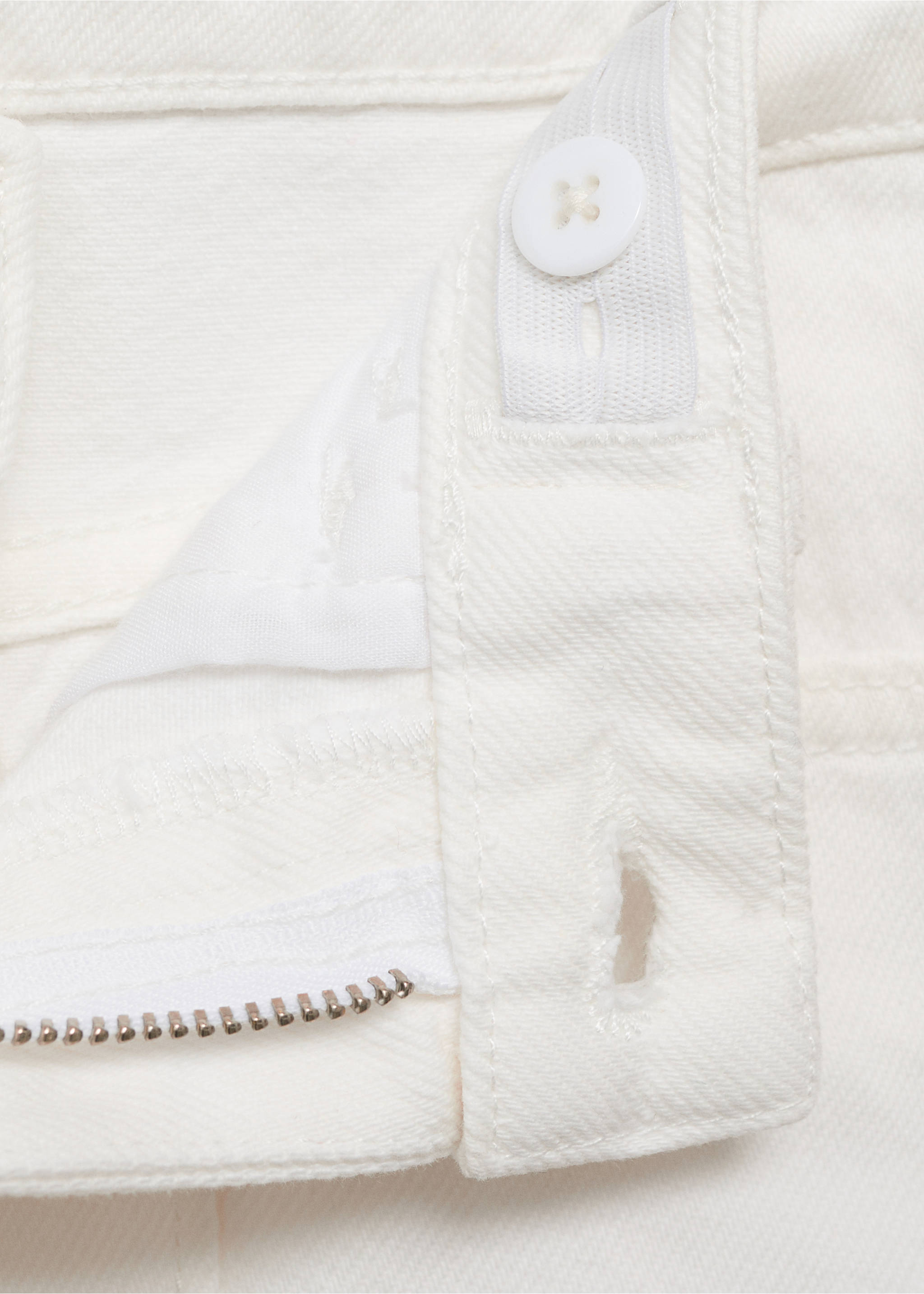 Jean style jupe-culotte détail couture - Détail de l'article 8, Blanc. Ref: 17021249-00.