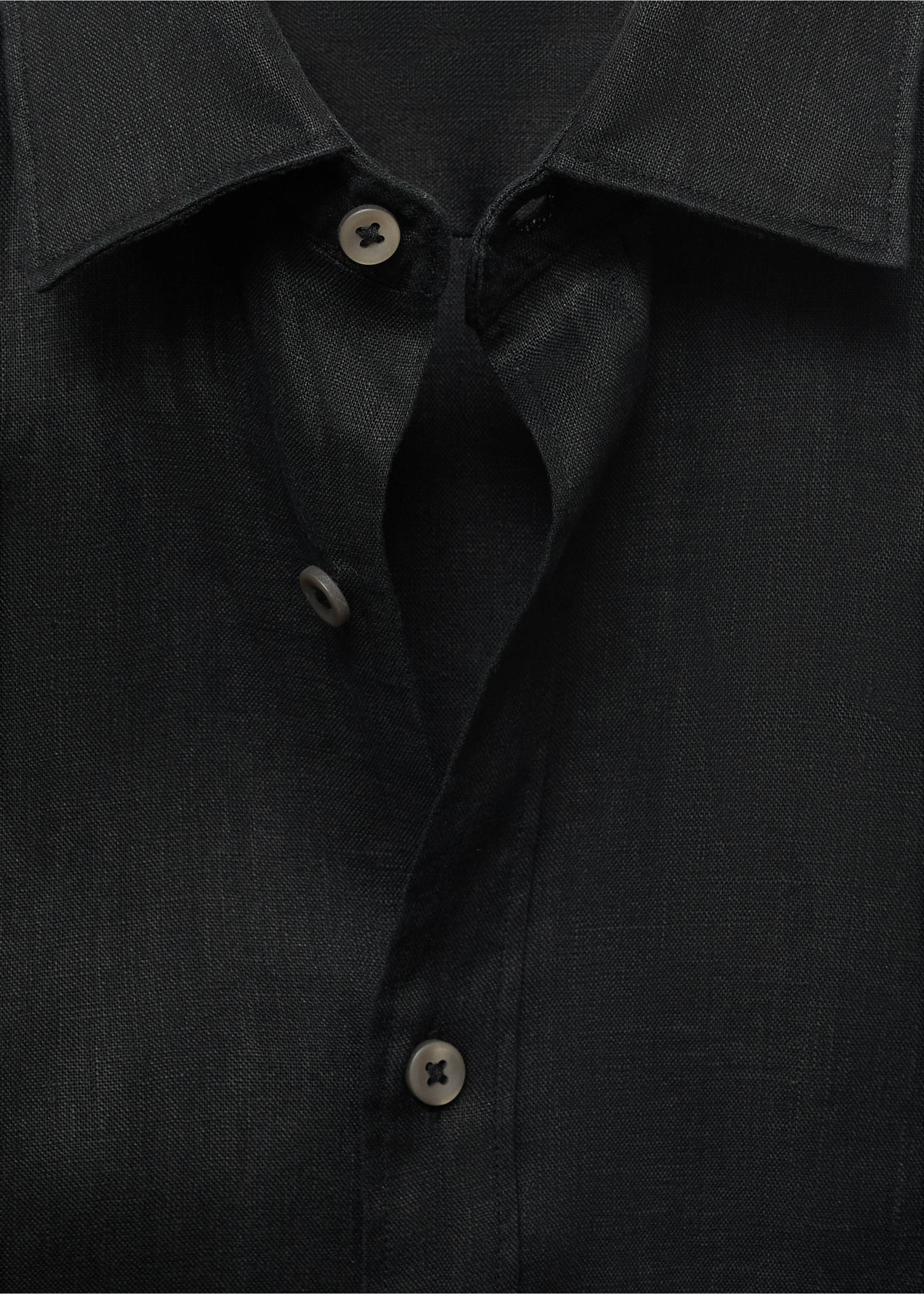Camisa 100% lino regular fit - Detalle del artículo 8, Negro. Ref: 17021250-00.