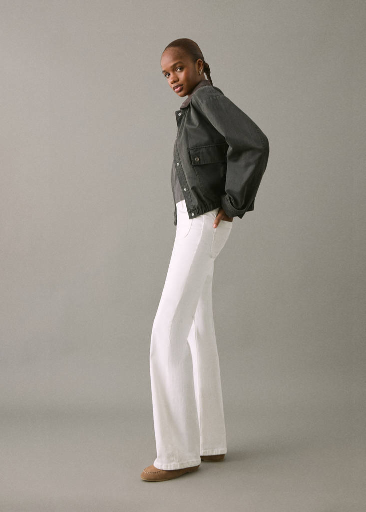 Flared jeans with pocket — White