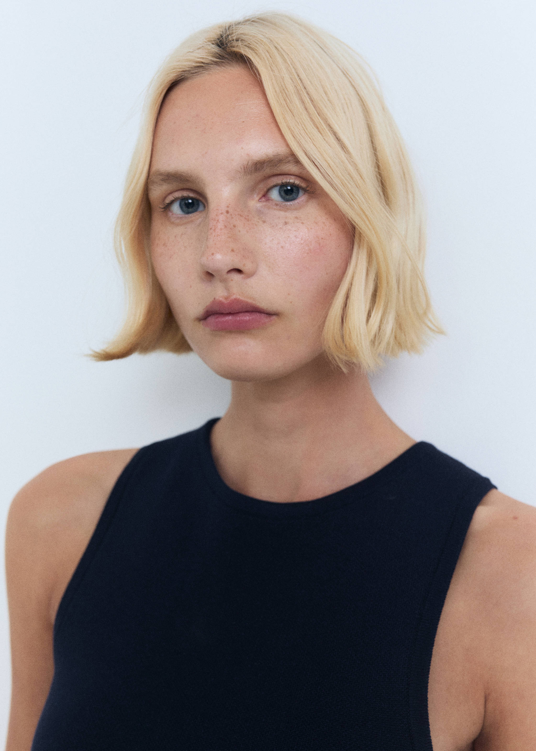 Knitted dress with straps - Details of the article 1