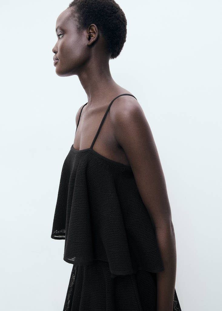 Ruffle knit dress — Black