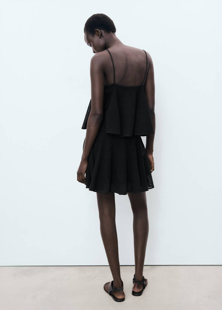 Ruffle knit dress — Black
