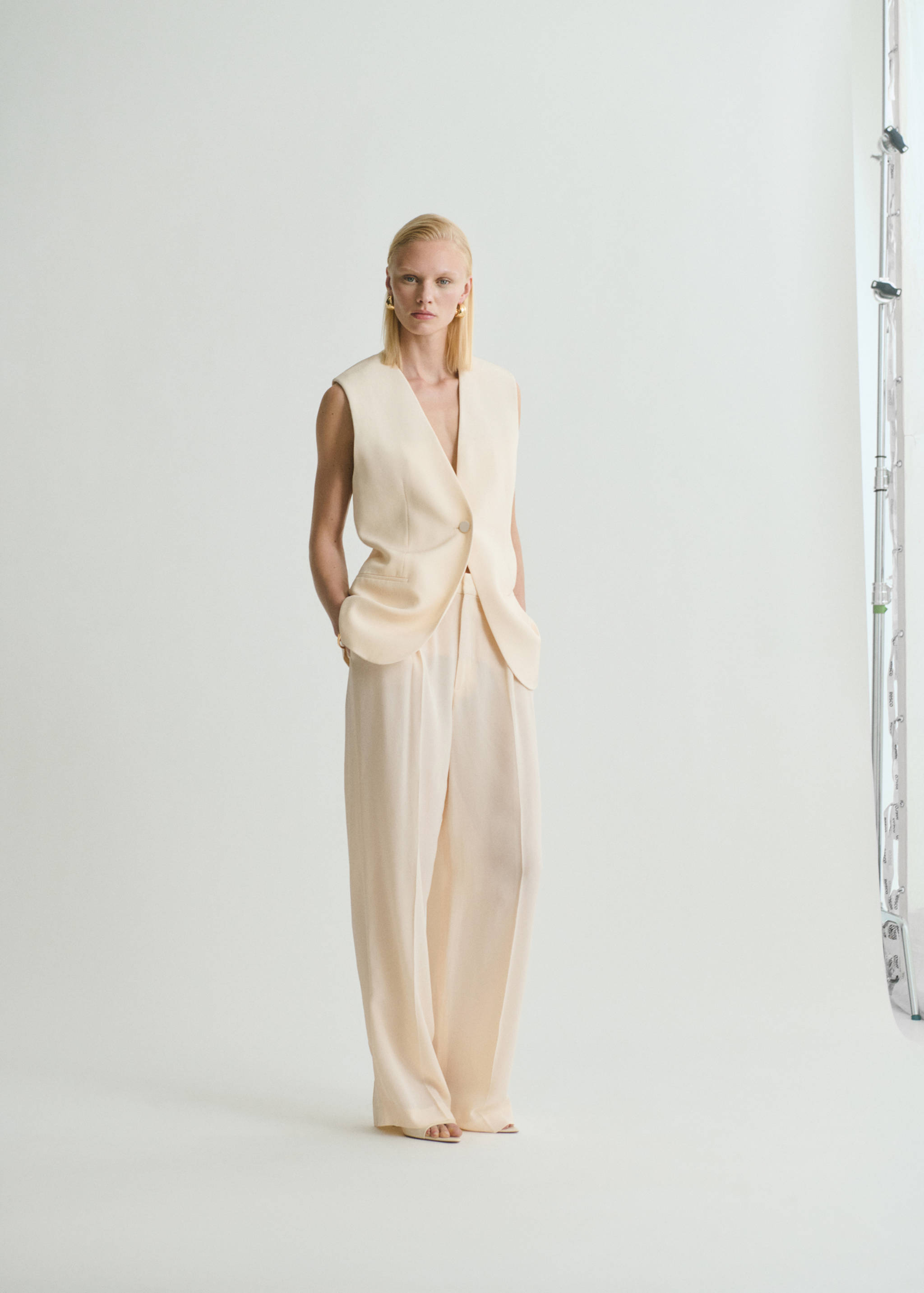 Straight-fit suit trousers - General plane