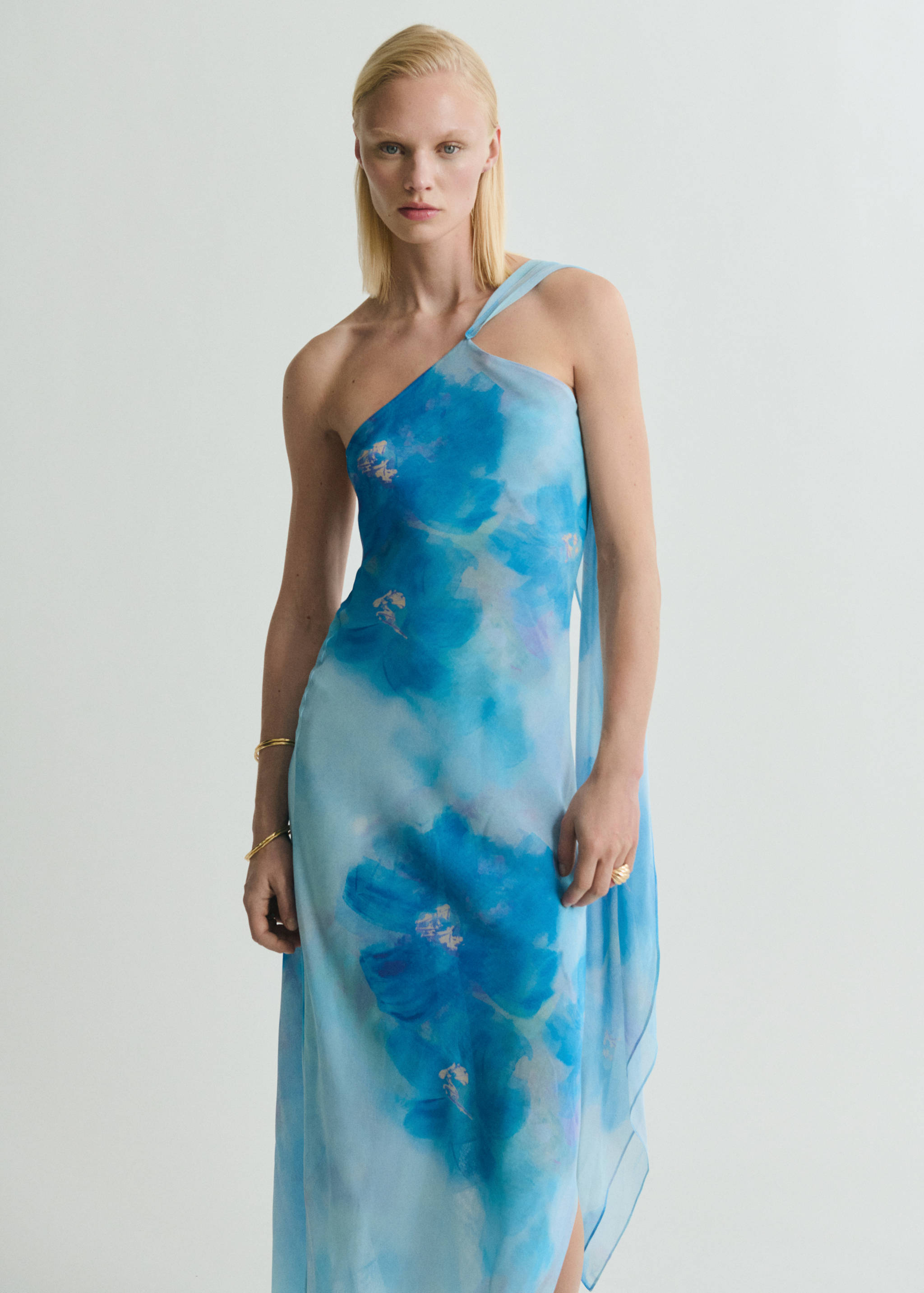 Asymmetrisches Blumenkleid mit Halstuch - Mittlere Ansicht