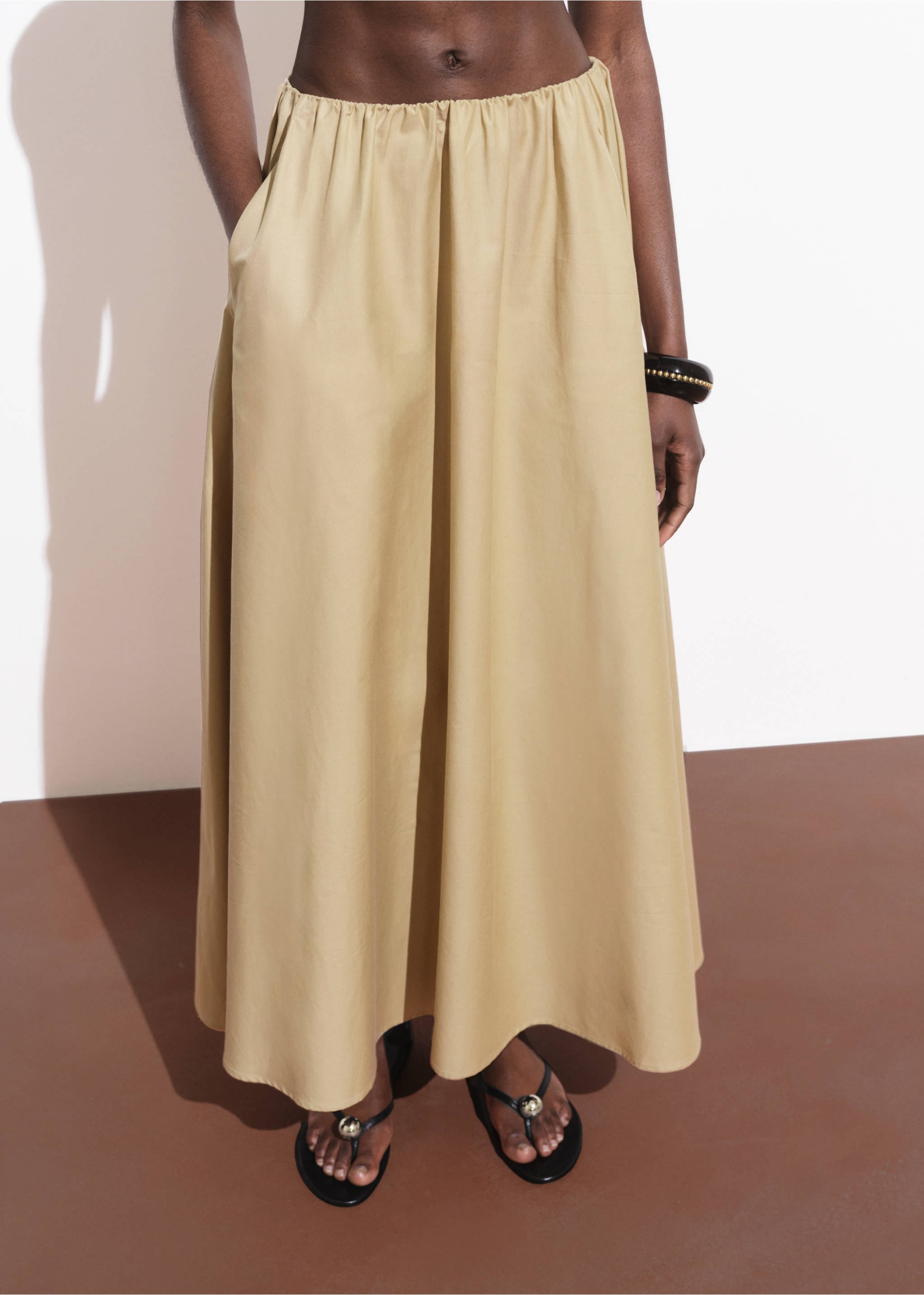 Jupe coton évasée - Plan moyen, Beige. Ref: 17021275-00.