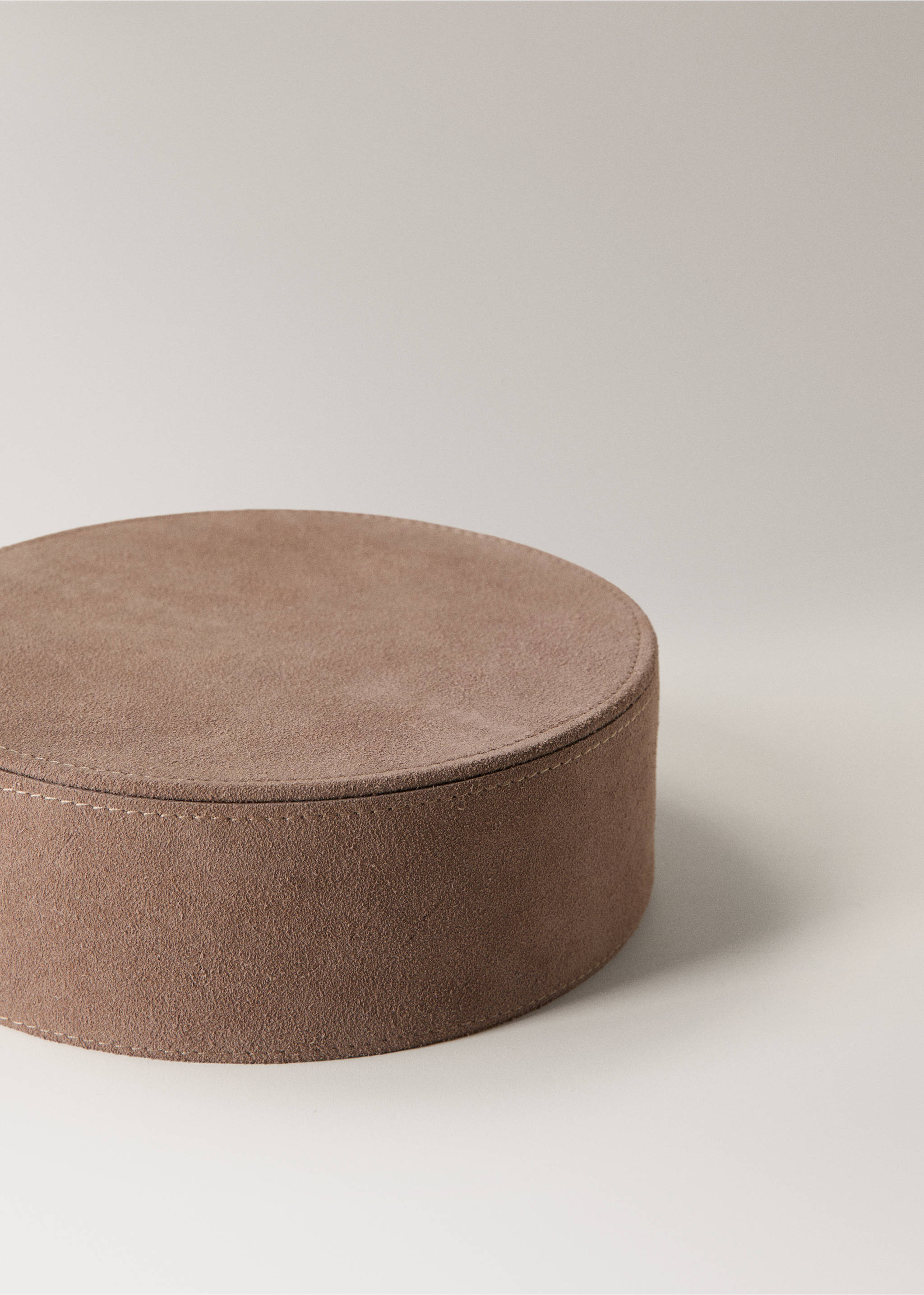 Large bicolour leather round box - Details of the article 1, Medium Pink. Ref: 17021293-00.