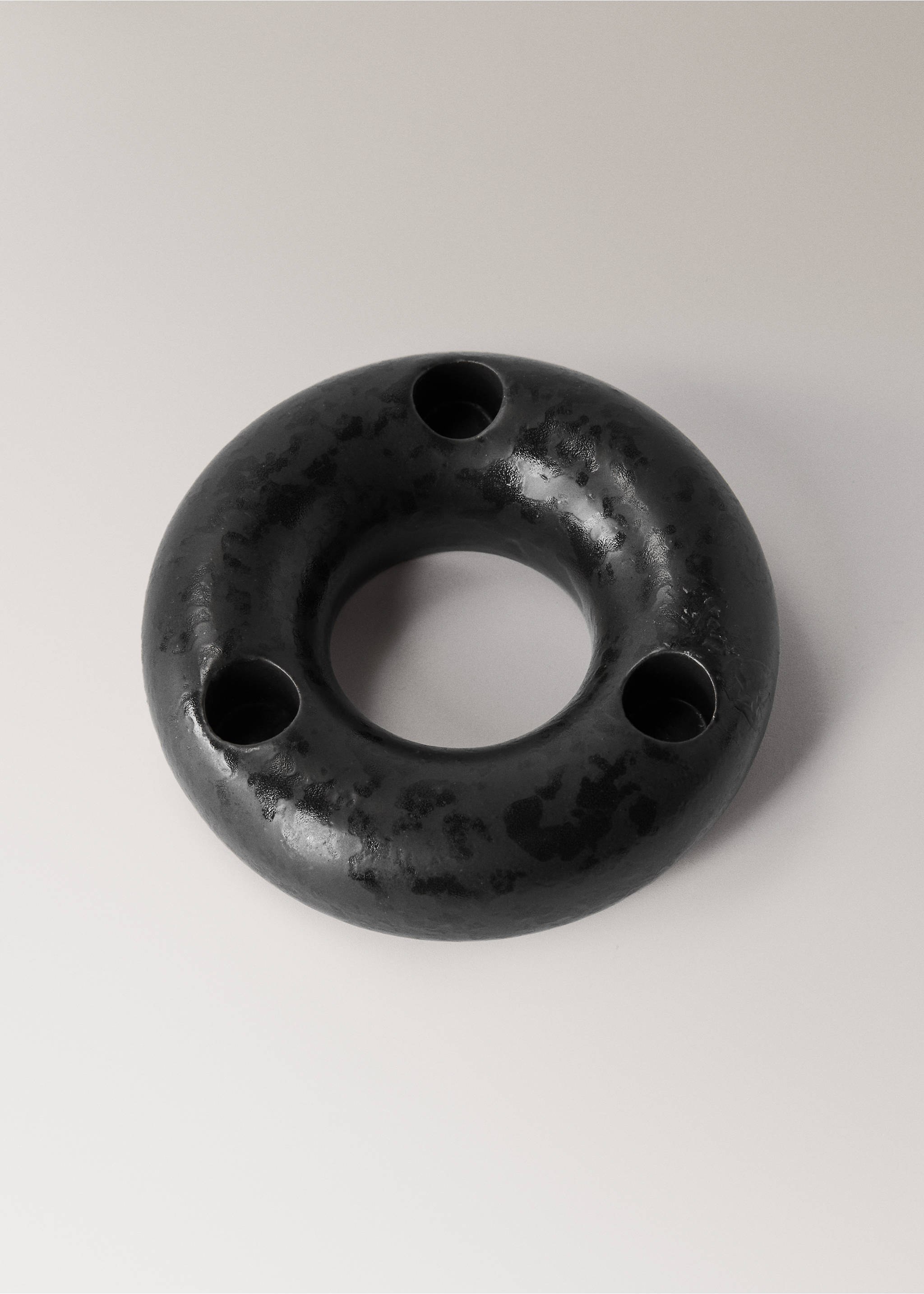 Round stoneware chandelier - Details of the article 1, Black. Ref: 17021533-00.