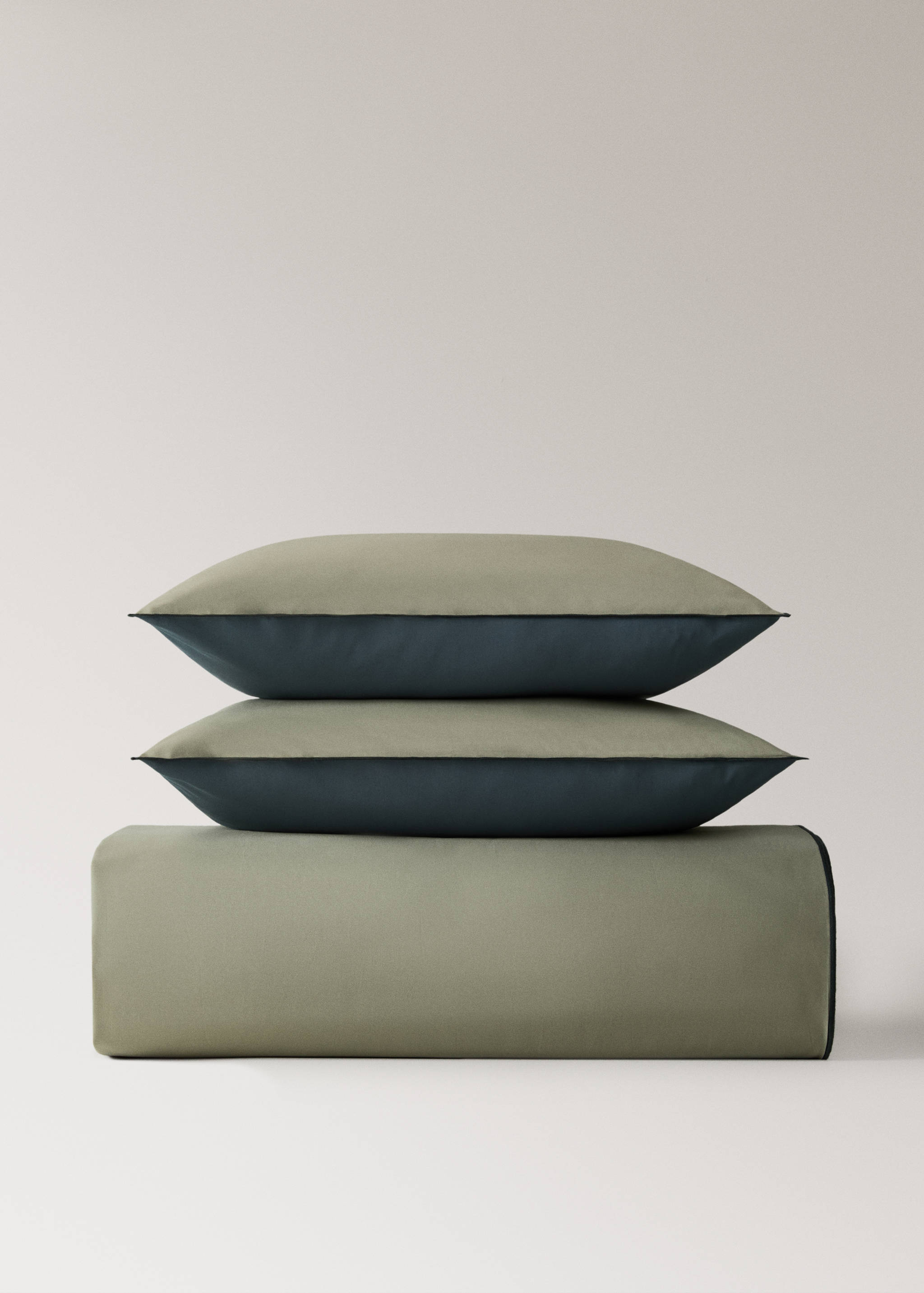 200-thread count percale cotton duvet cover with contrasting overlock for 180/200 cm bed - Article without model