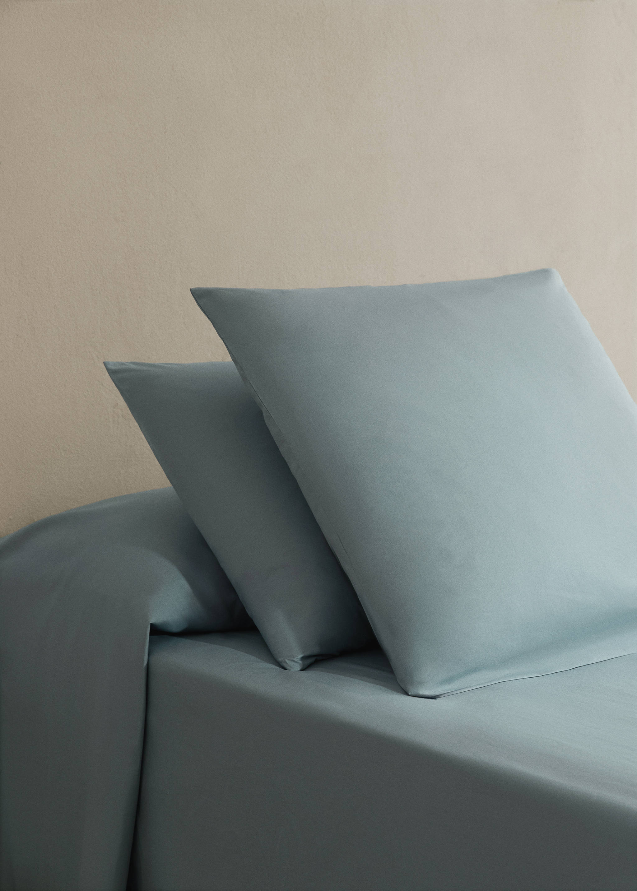 Two cotton percale pillowcases 50x75cm - General plane