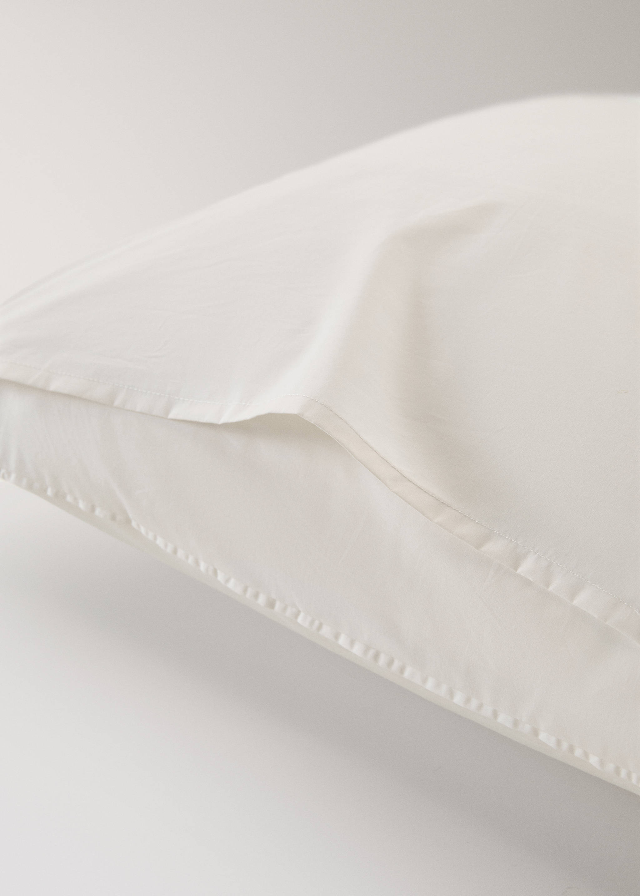 Two 300-thread percale cotton pillowcases 60x60 cm - Details of the article 2