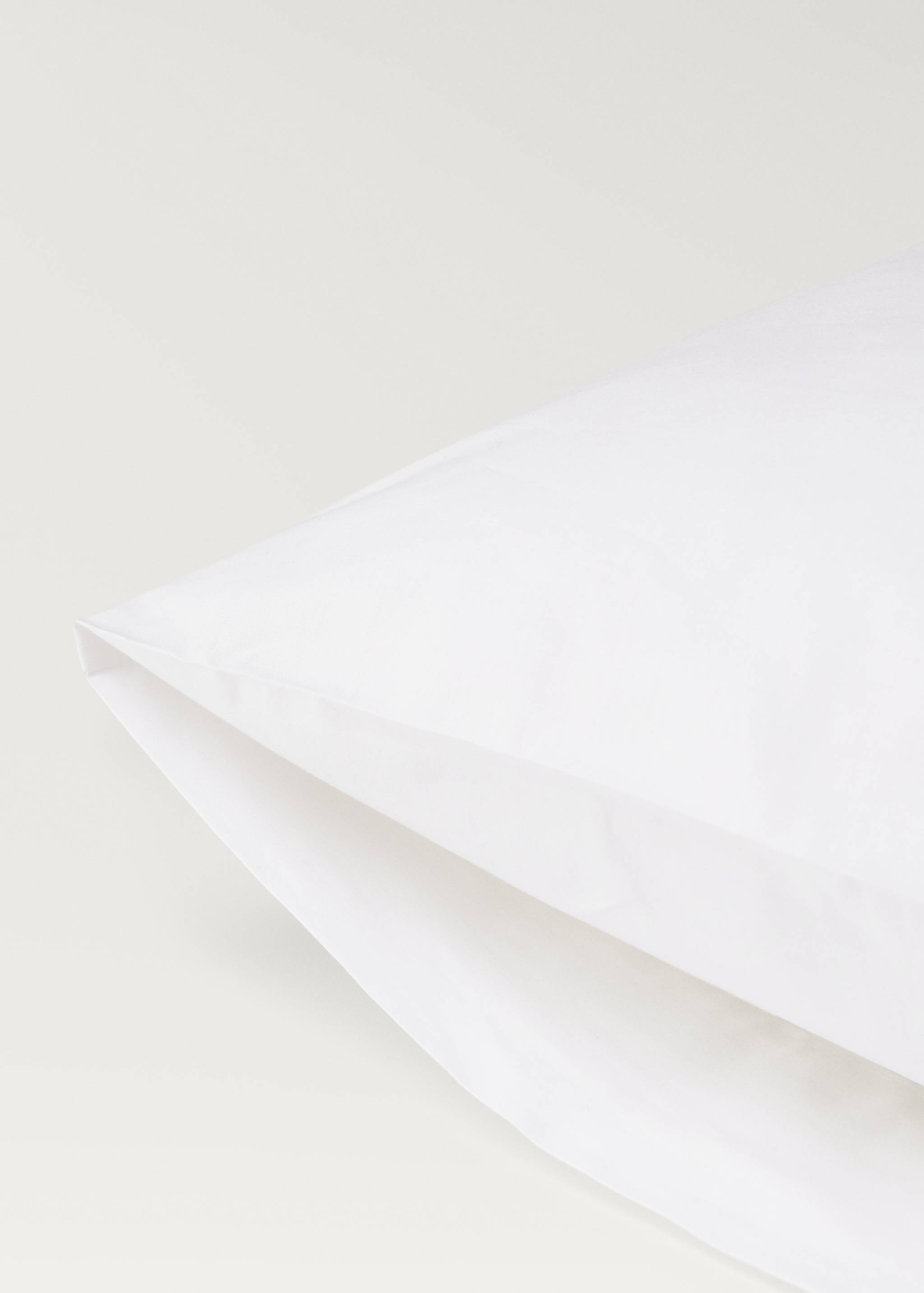 Two cotton percale pillowcases with lace insert 50x75 cm - Details of the article 2