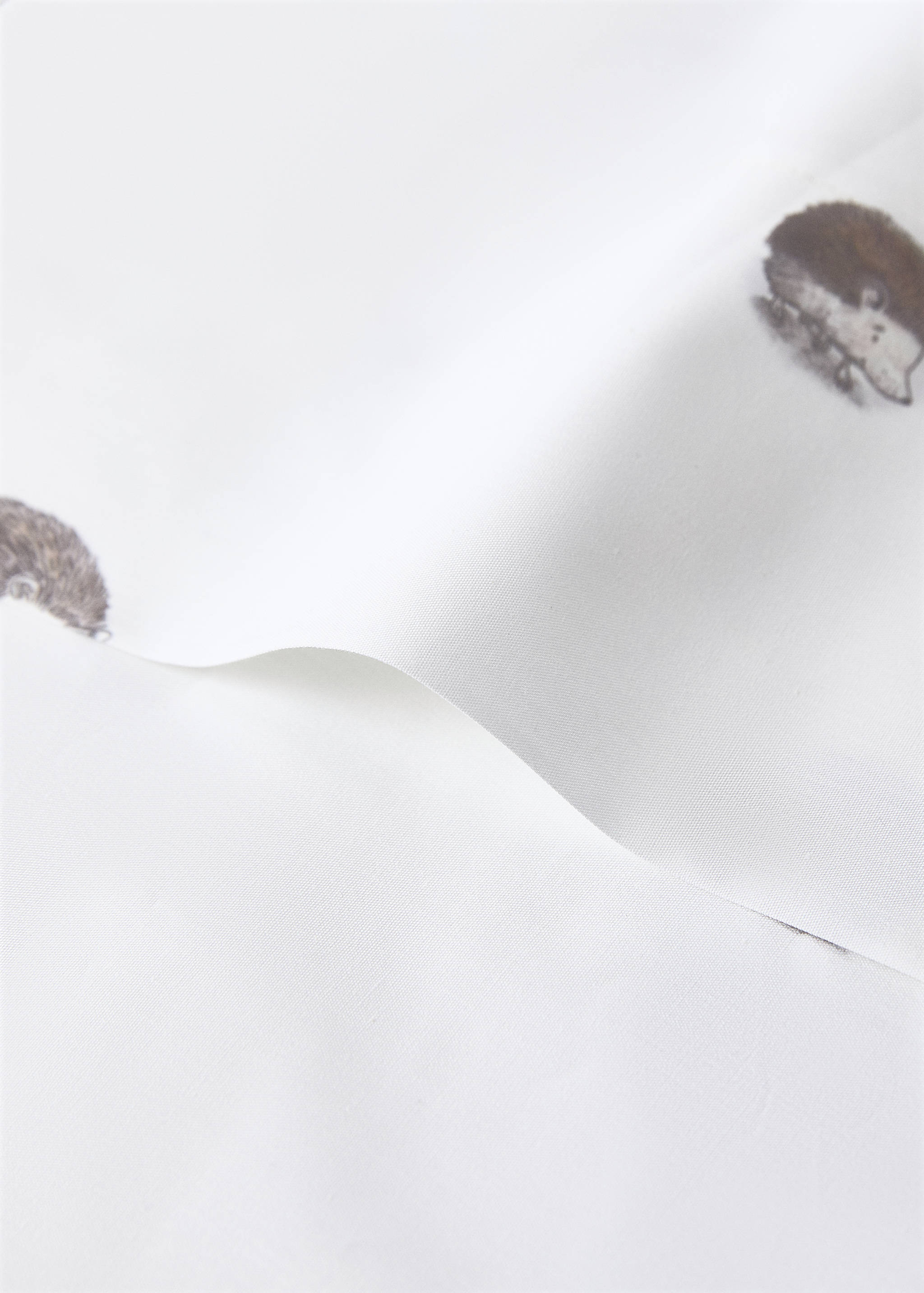 Children's percale cotton top sheet with hedgehog print for 135 x 40 cm bed - Details of the article 2