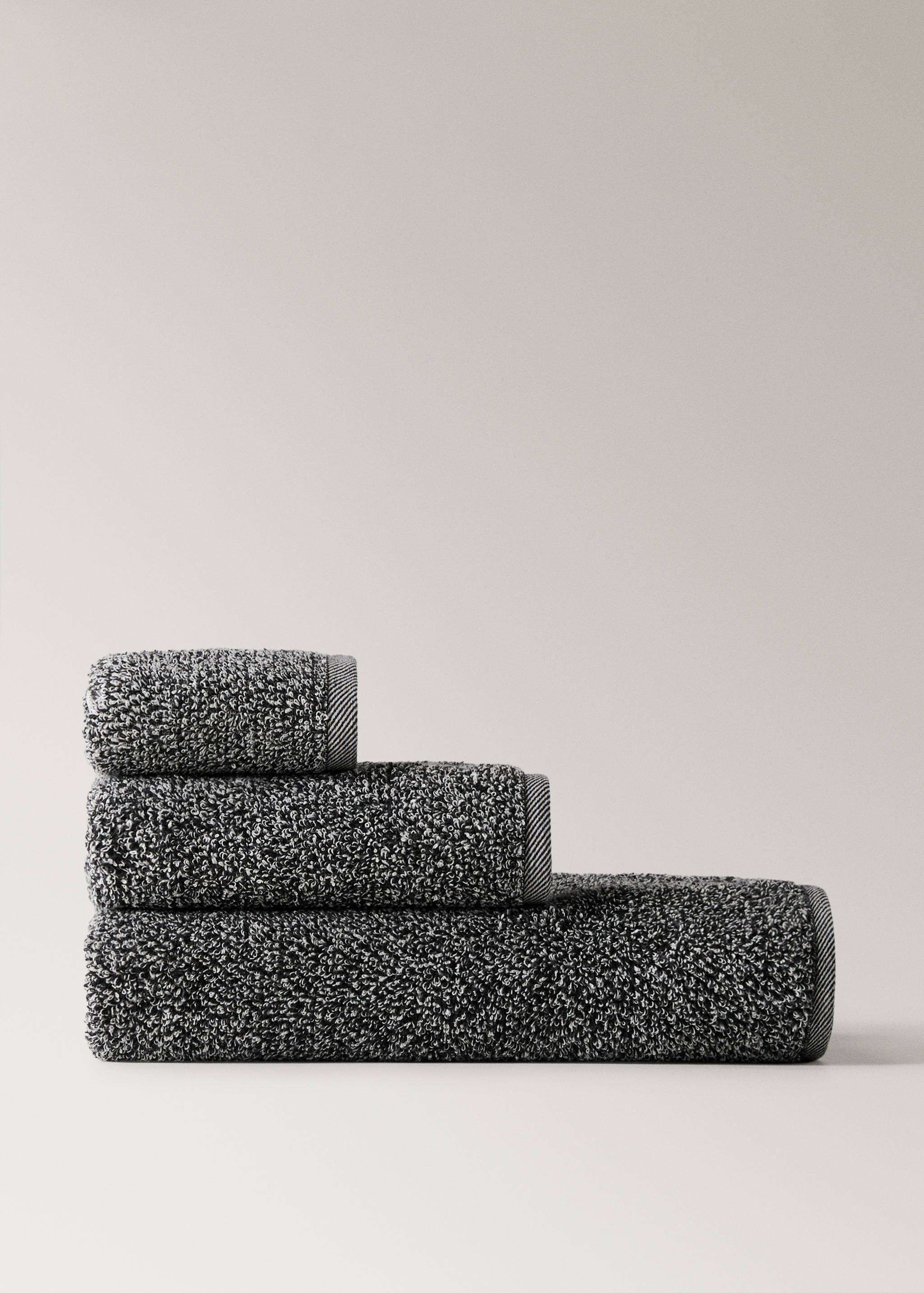 Cotton-blend two-tone washbasin towel - Article without model