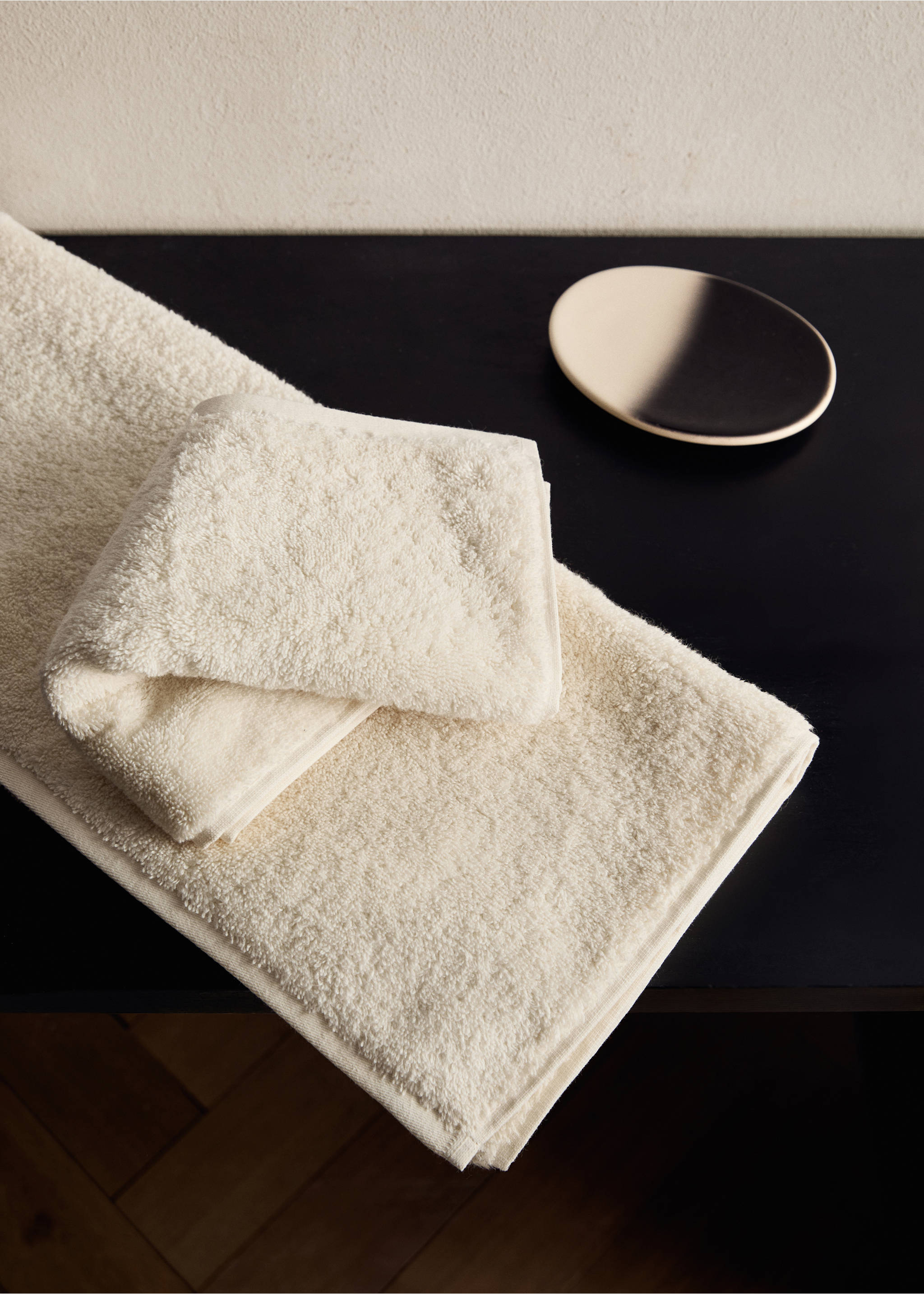 Prosop mic de baie din bumbac moale - Plan general, Vanilie. Ref: 17021596-00.