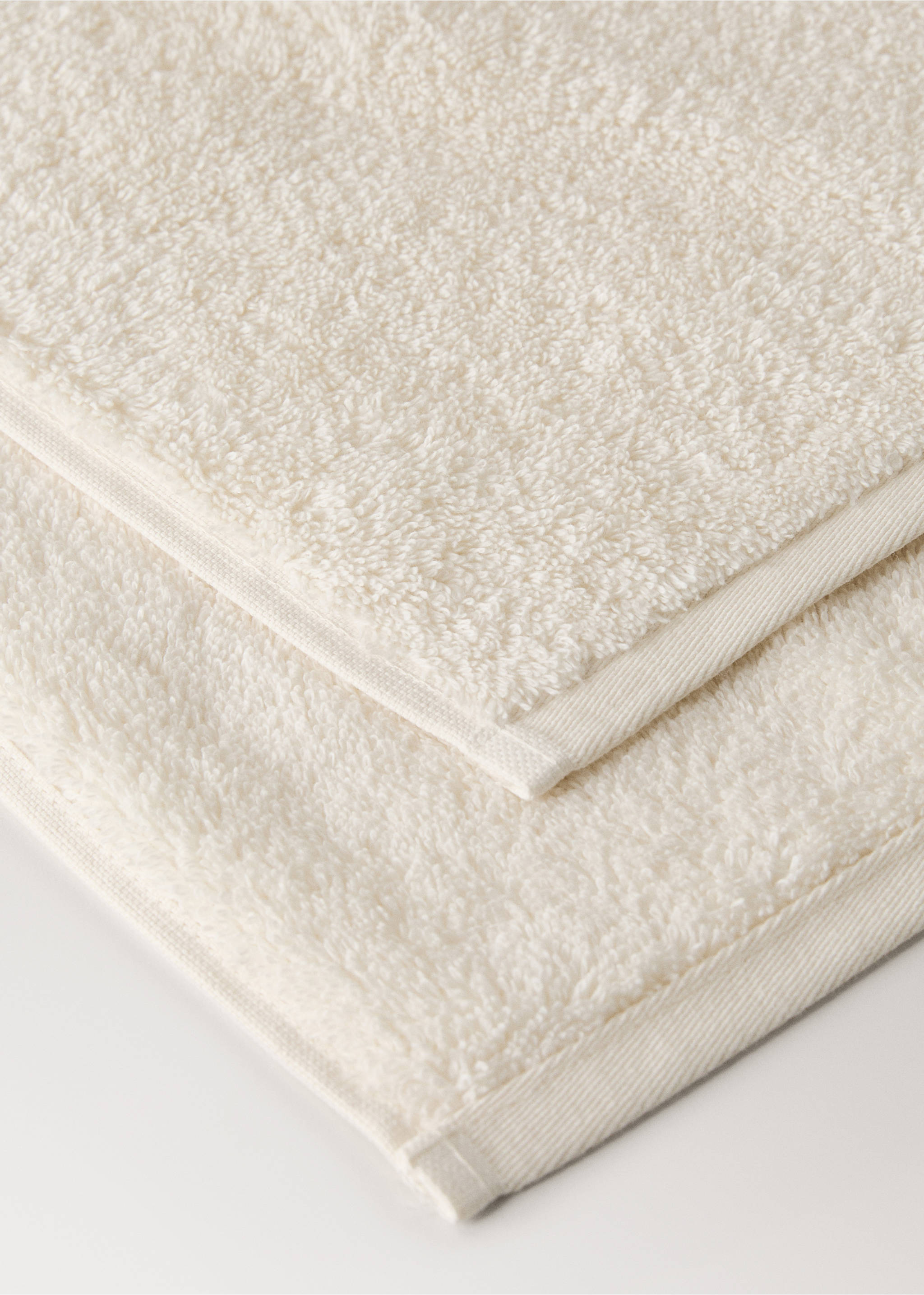 Prosop mic de baie din bumbac moale - Detaliu al articolului 3, Vanilie. Ref: 17021596-00.