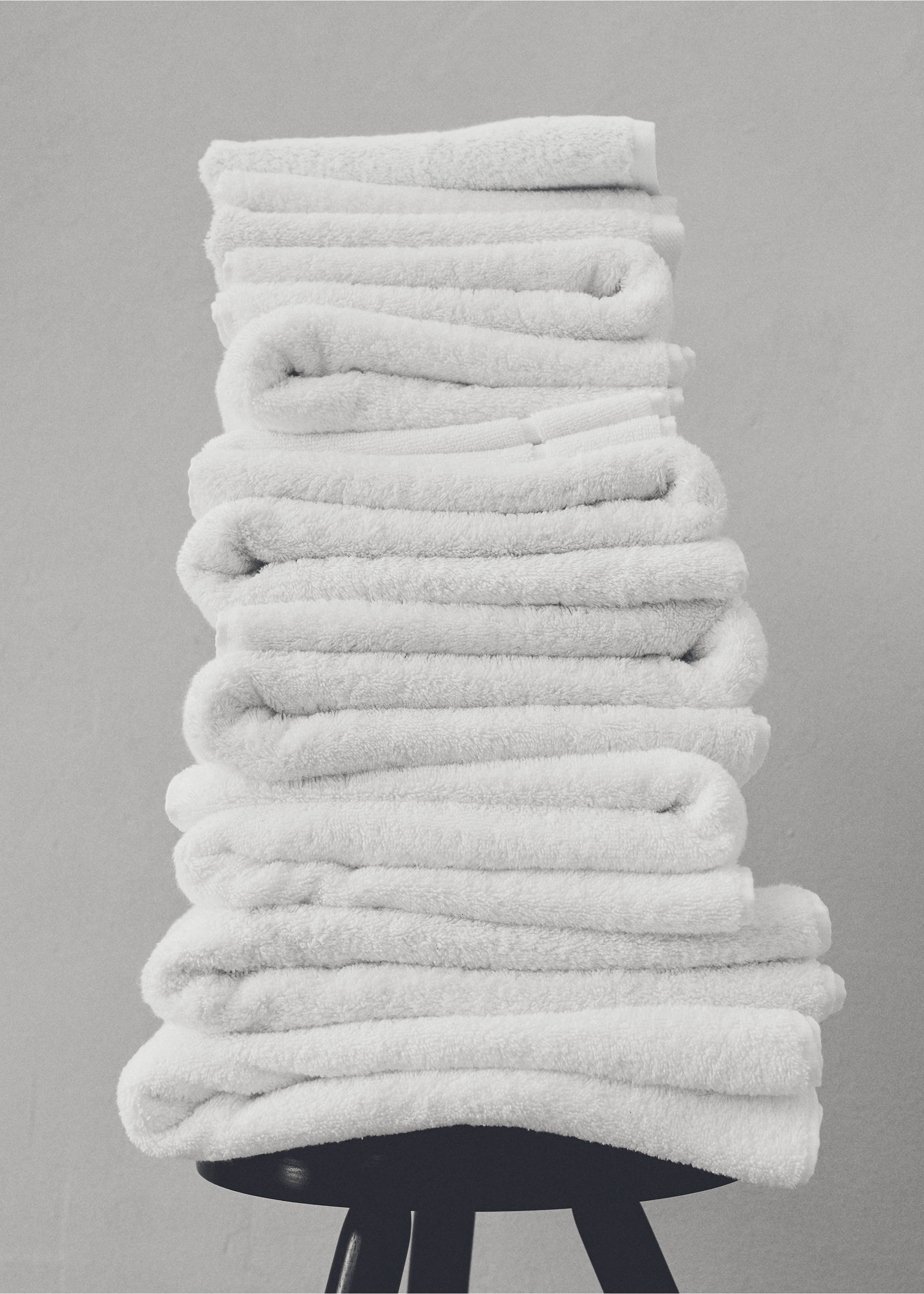 Soft cotton washbasin towel - Details of the article 6, Ecru. Ref: 17021597-00.