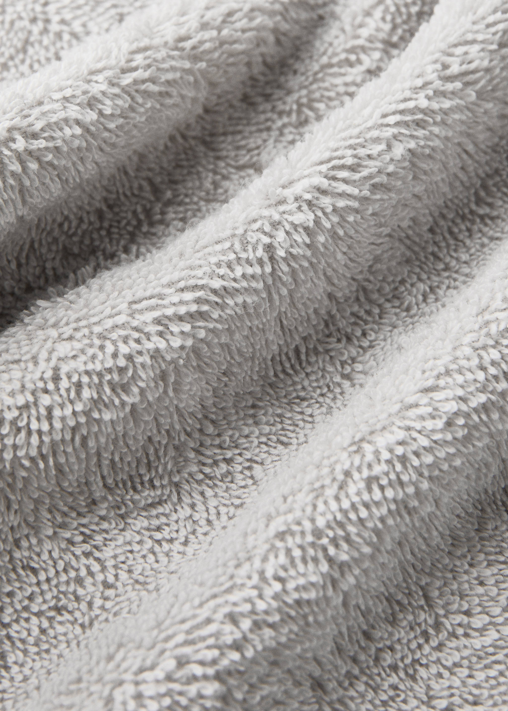 Washbasin towel with striped trim - Details of the article 1