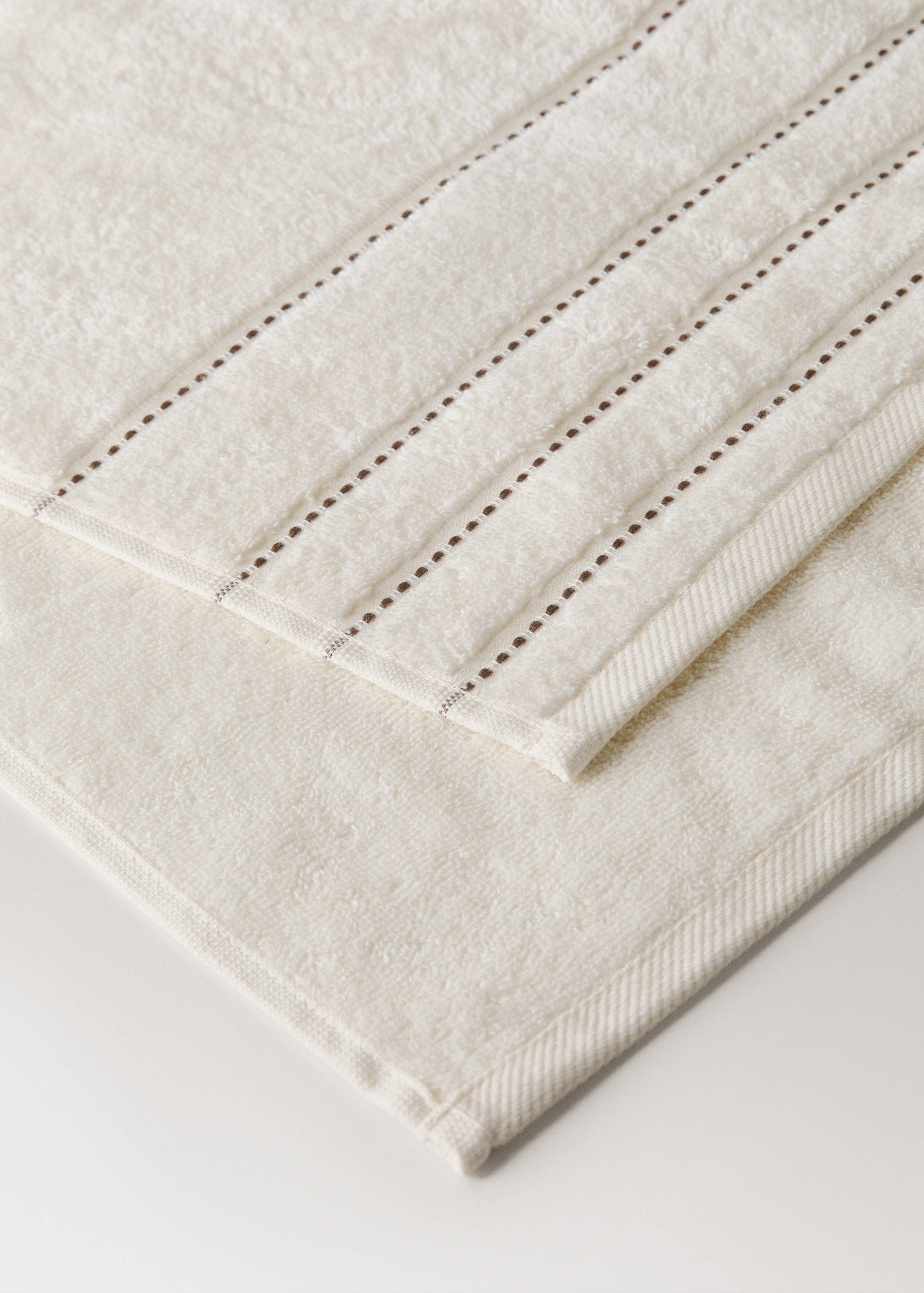 Badlakan i bomull med broderade prickar - Detaljer om artikeln 1