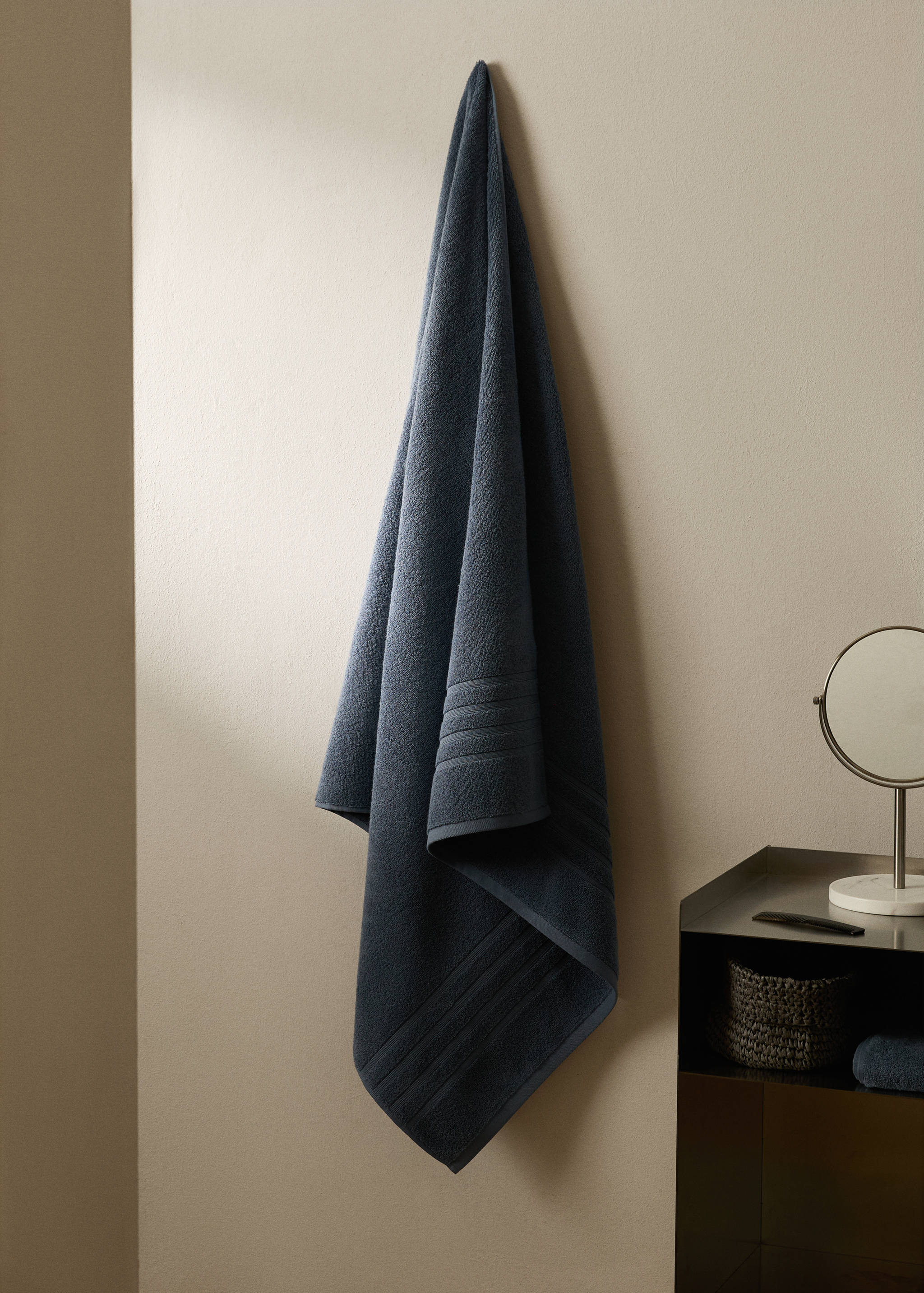 Cotton bath towel - General plane