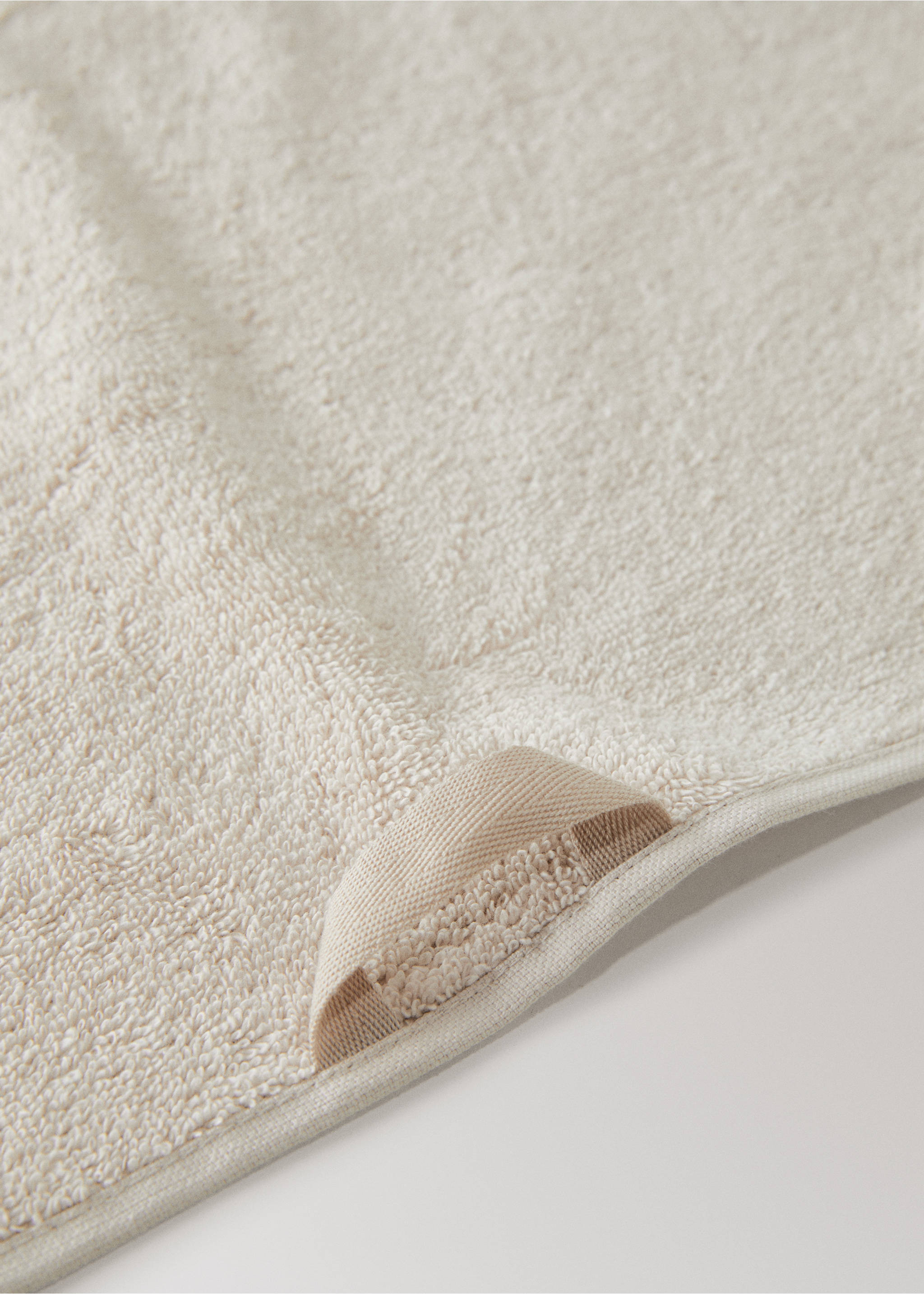 Handduk i bomullsfrotté - Detaljer om artikeln 2, Sand. Ref: 17021612-00.