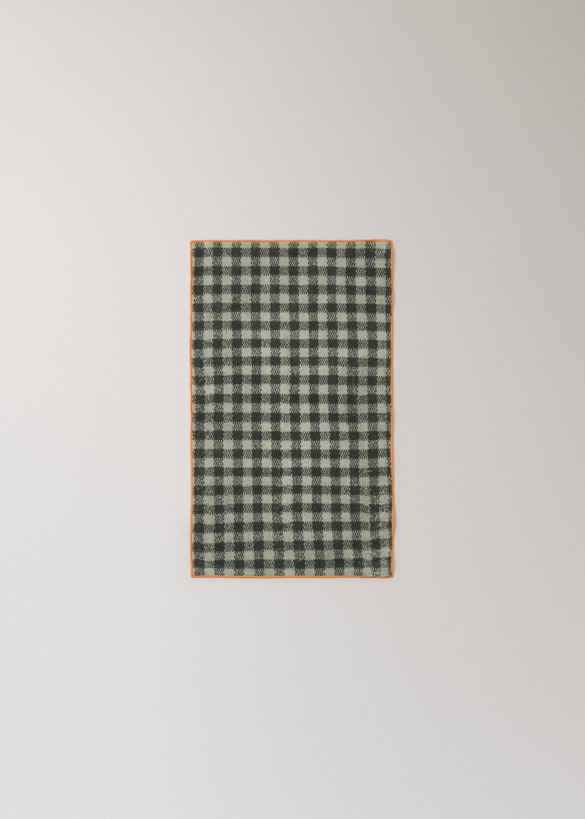 Toalha de rosto de algodão aos quadrados com overlock - Pormenor do artigo 4