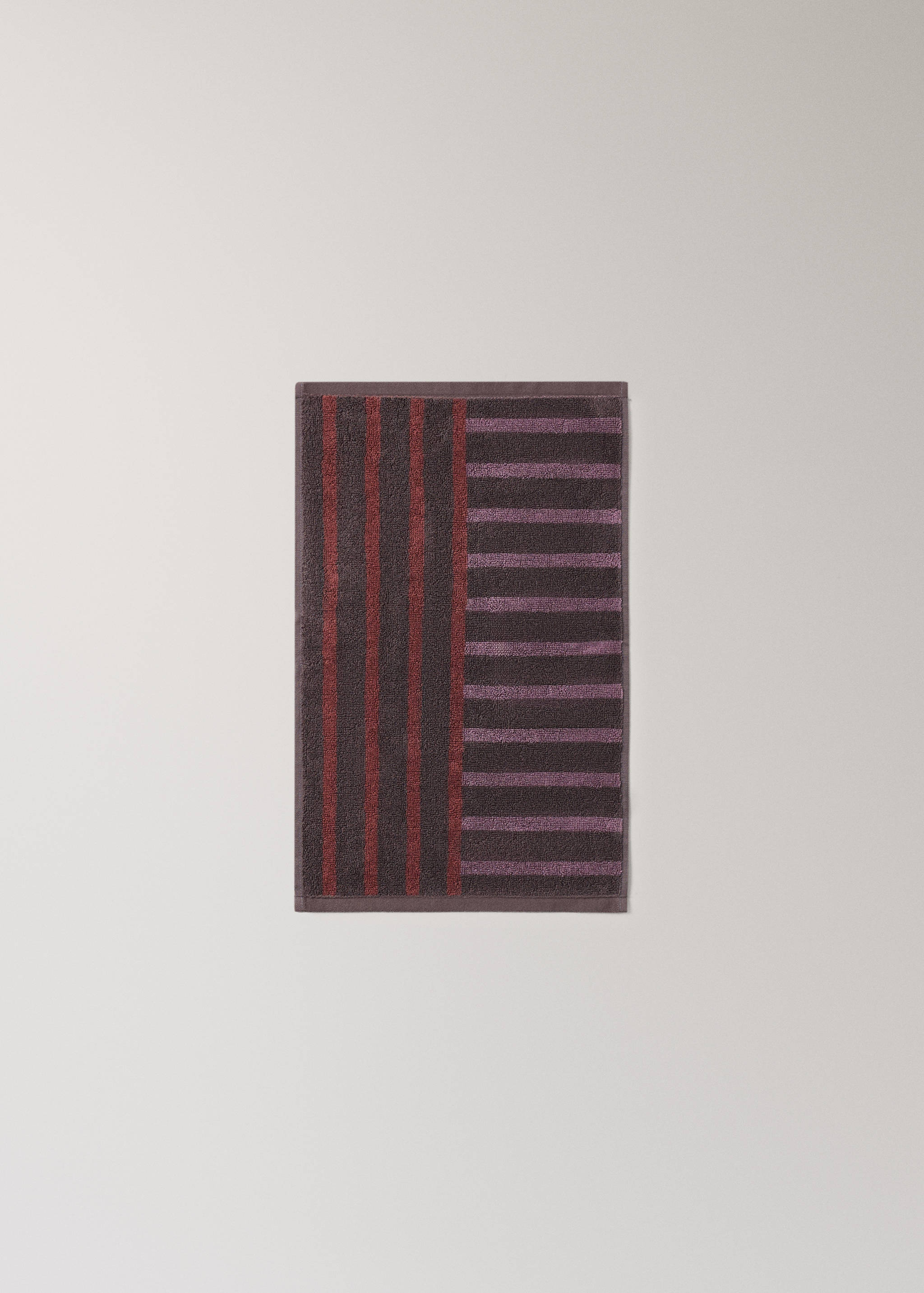 Cotton guest towel with two-tone stripes - Details of the article 4